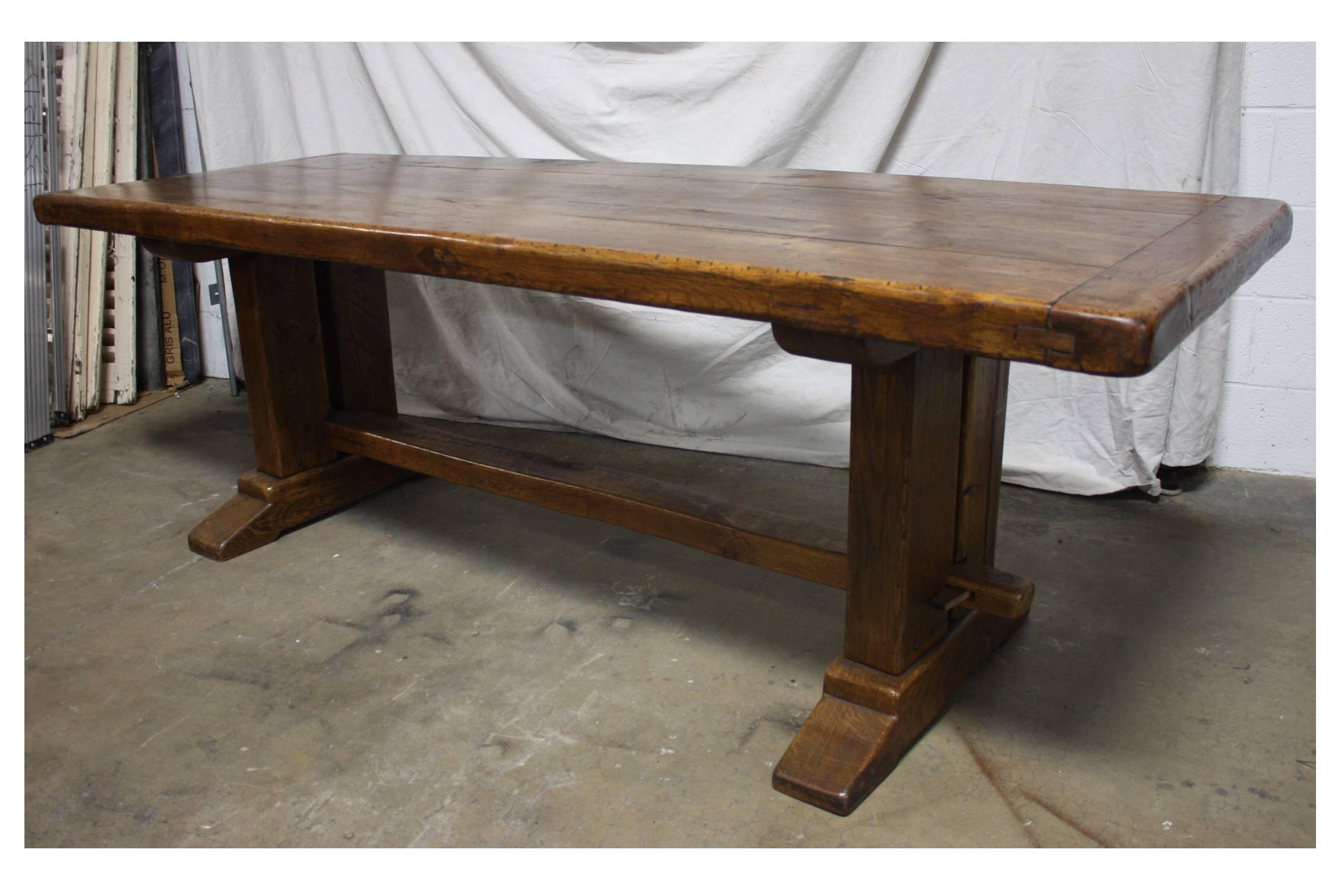 Beautiful French Farm Table, 19th Century In Excellent Condition In Stockbridge, GA