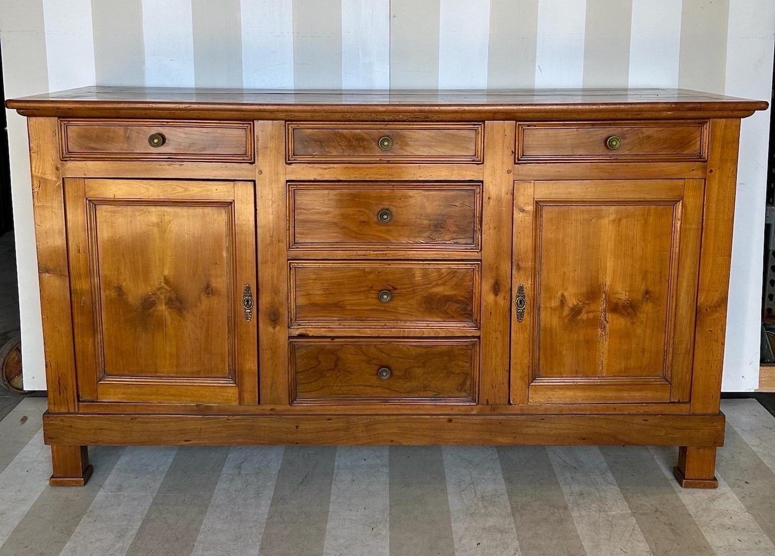 Preciosa enfilada francesa de madera de frutal del siglo XIX Luis Felipe en venta
