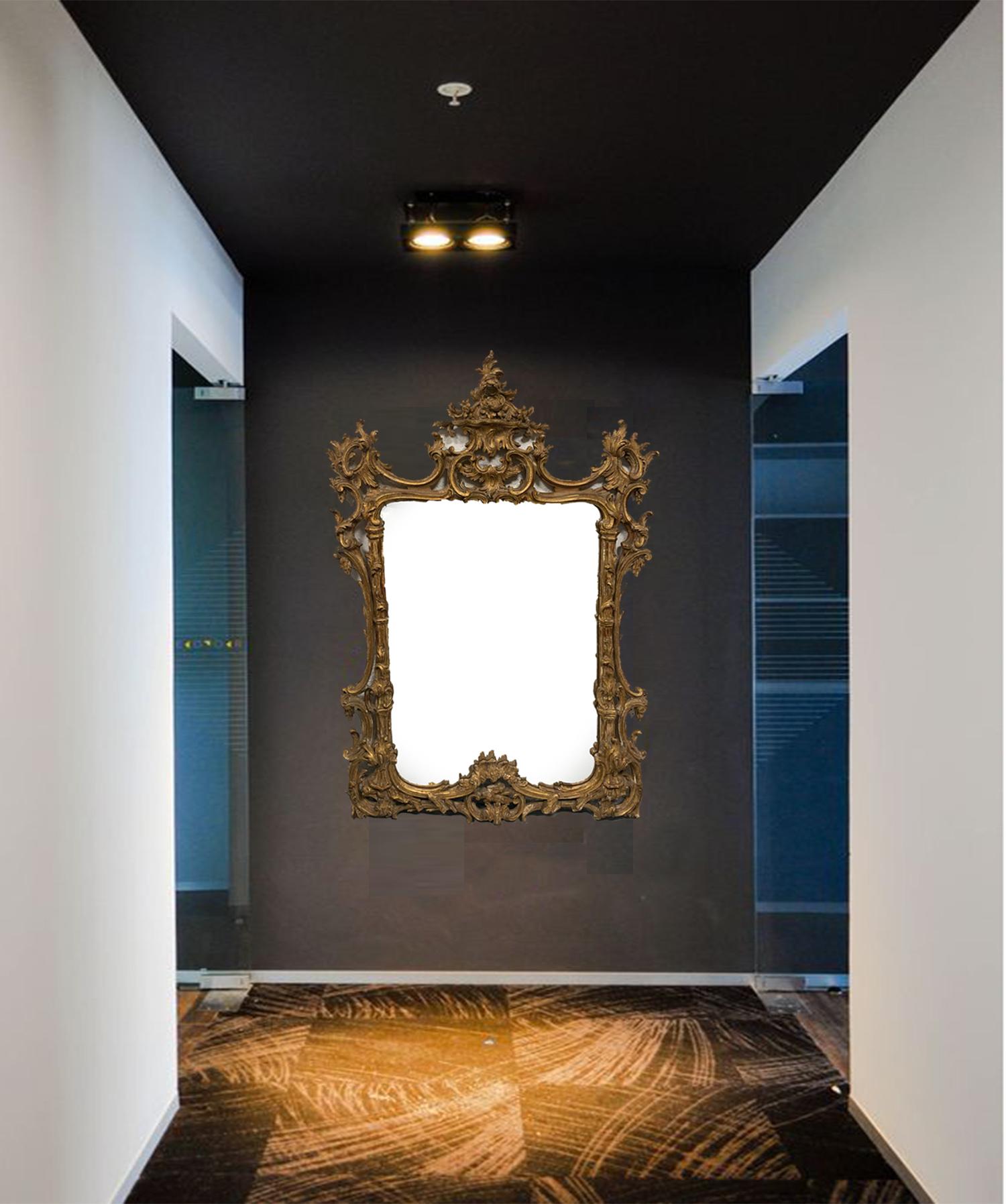 Schöner vergoldeter Holzspiegel aus dem 19 im Angebot 2
