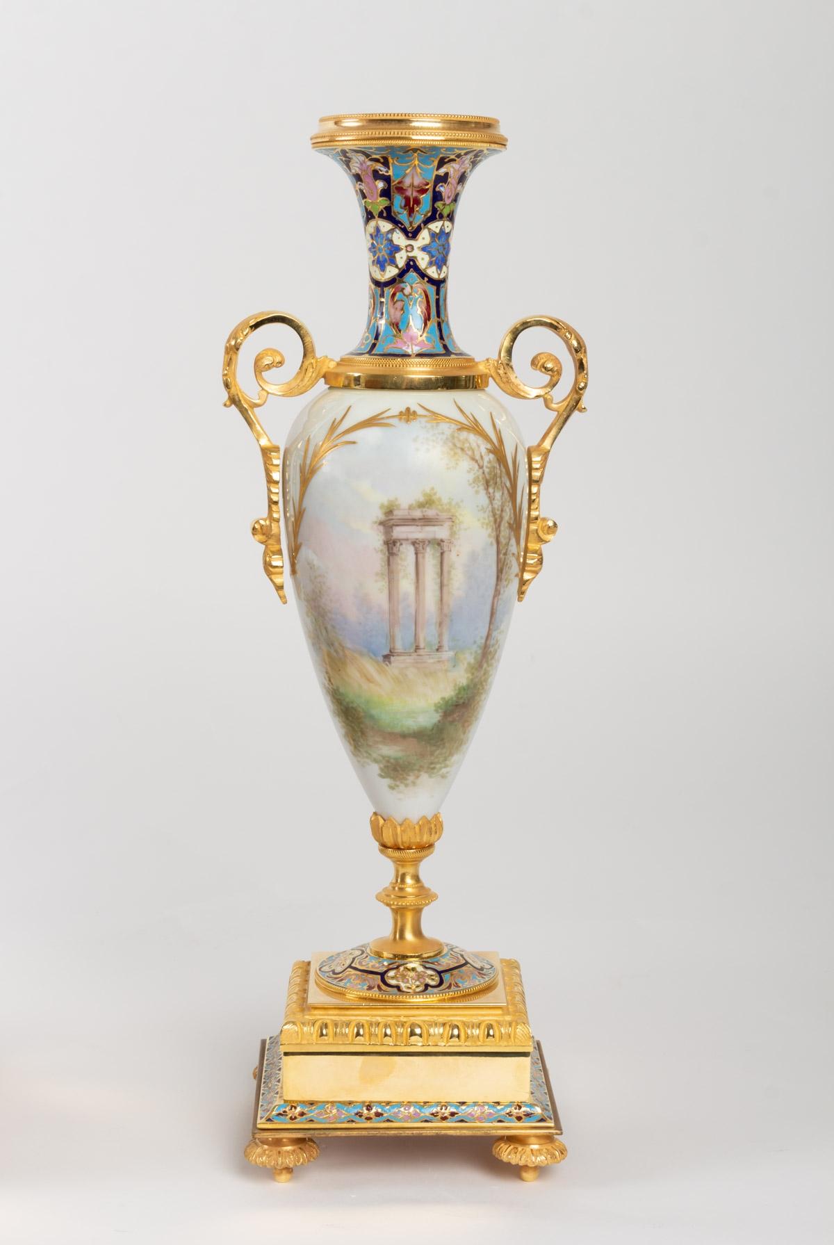 Beautiful 19th Century Porcelain and Enamelled Bronze Trim, Napoleon III 2