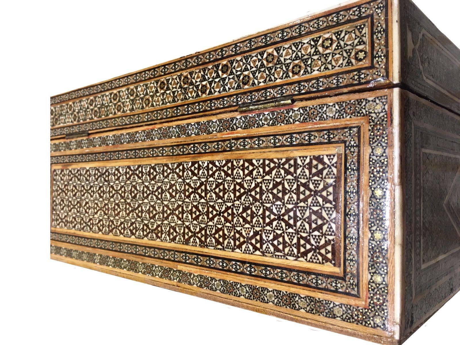 Beautiful 19th Century, Qajar Khatem Kari Wooden Box, Iran In Good Condition For Sale In London, GB