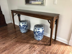 Belle table console asiatique étroite et longue en bois de ju de la dynastie Qing du 19ème siècle