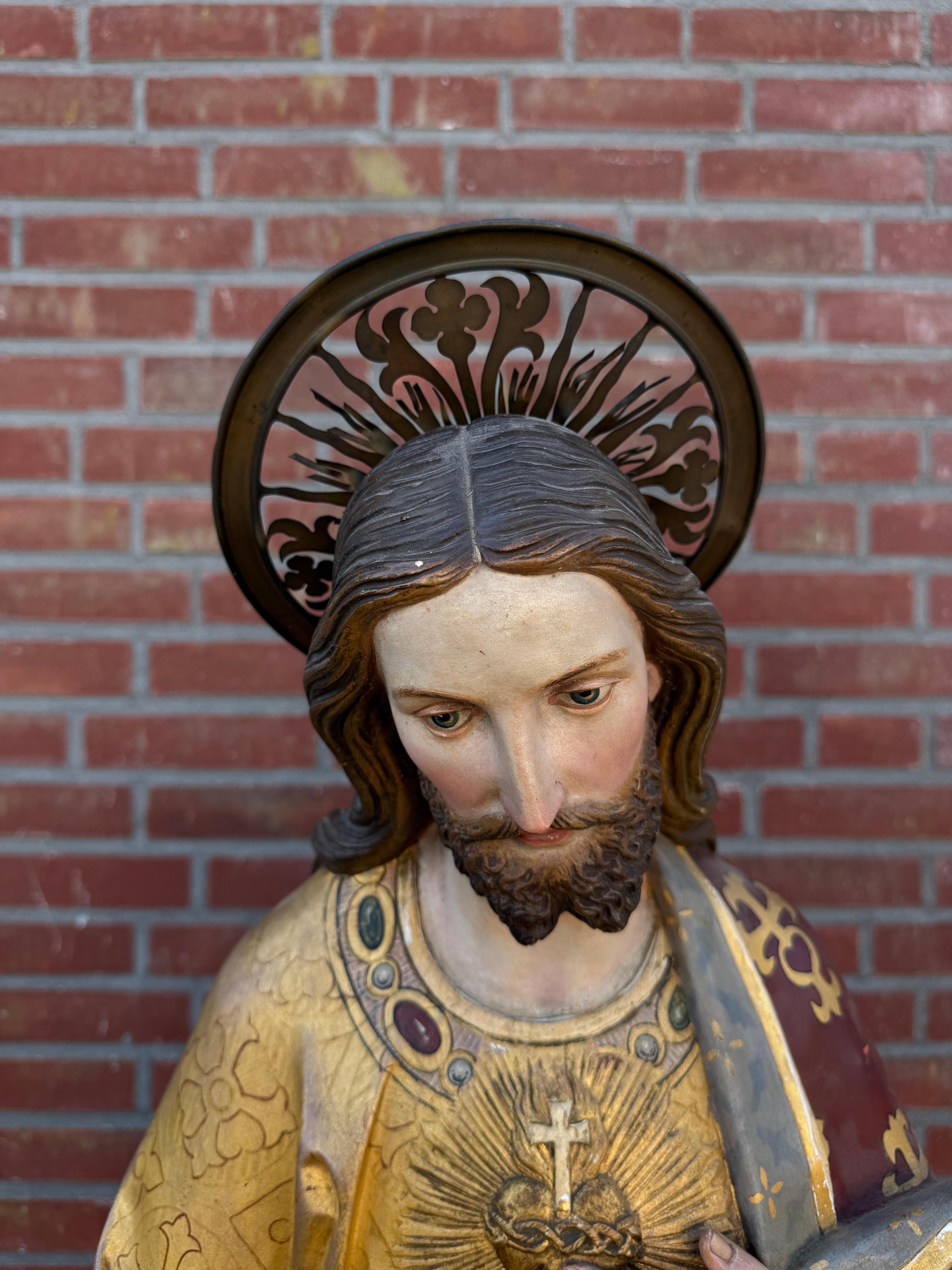 Belle statue du Sacré-Cœur de Jésus du XIXe siècle en Clay and Wood polychrome en vente 3