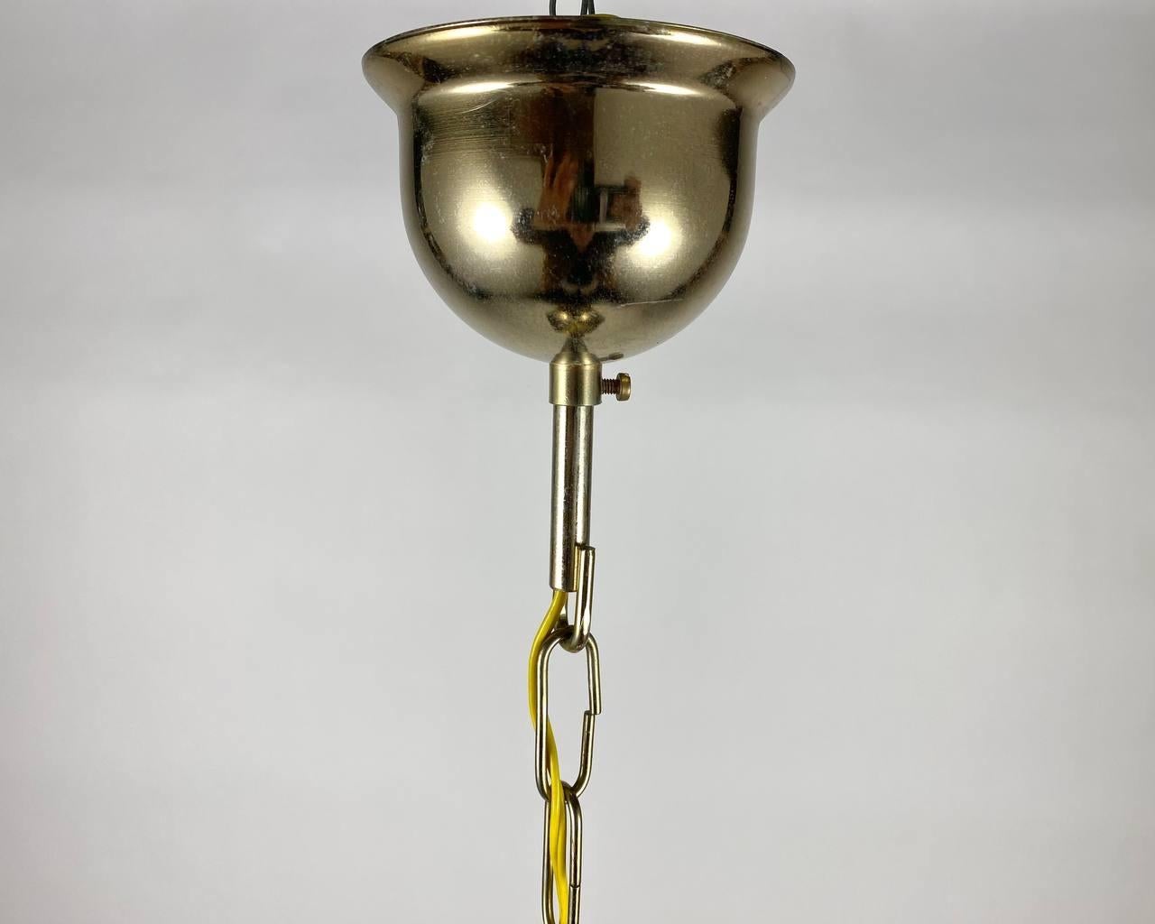 Beautiful 2 Light Lantern, 1980s Vintage Glass and Brass Entry Hall Pendant For Sale 3