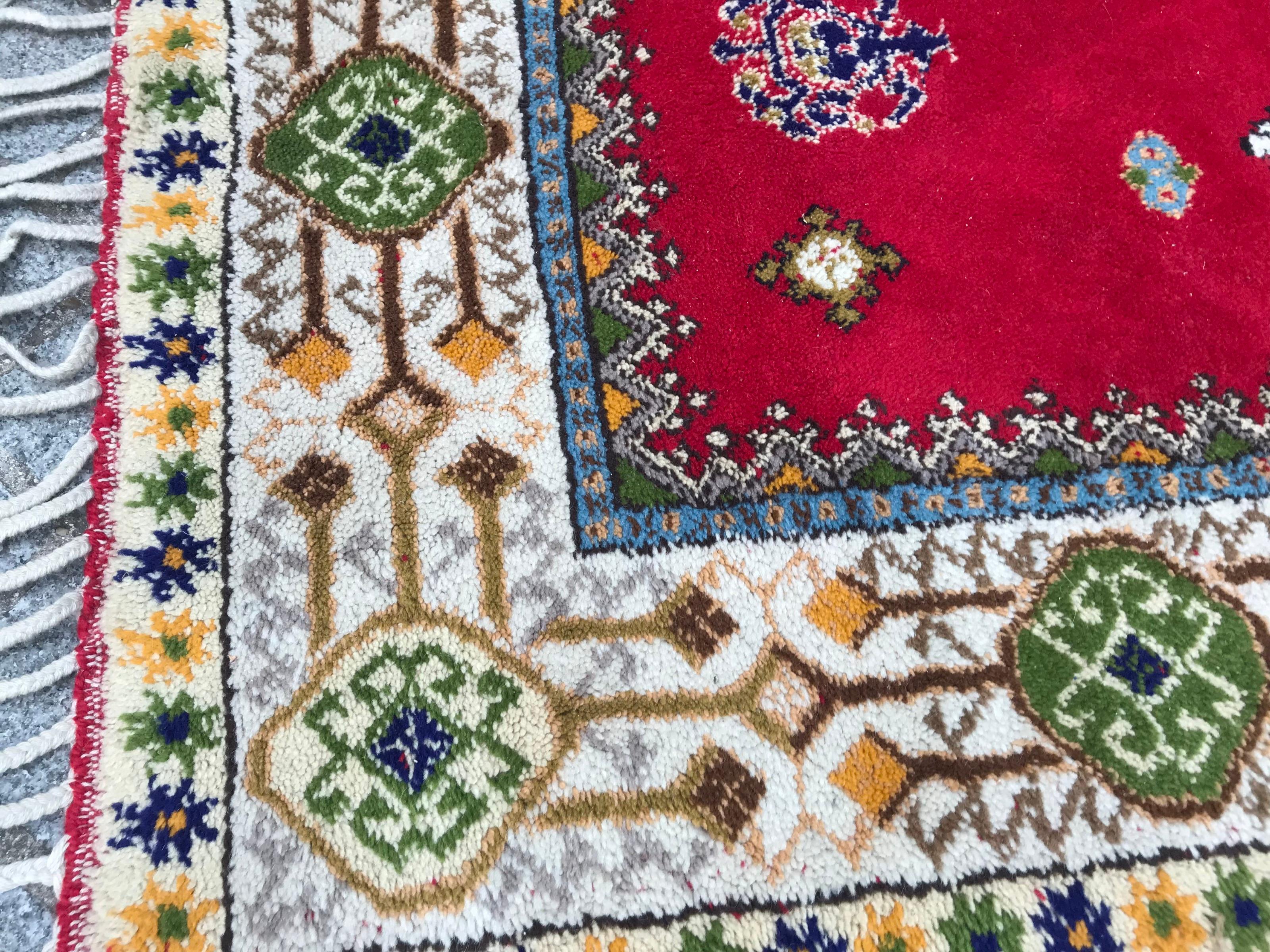 Preciosa alfombra marroquí Rabat del siglo XX en venta 2