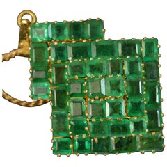 Beautiful 22 Carat Yellow Gold and Emerald Encrusted Pendant and Chain