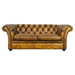 Precioso sofá Chesterfield de 2,5 plazas de cuero vacuno inglés en amarillo mustrad