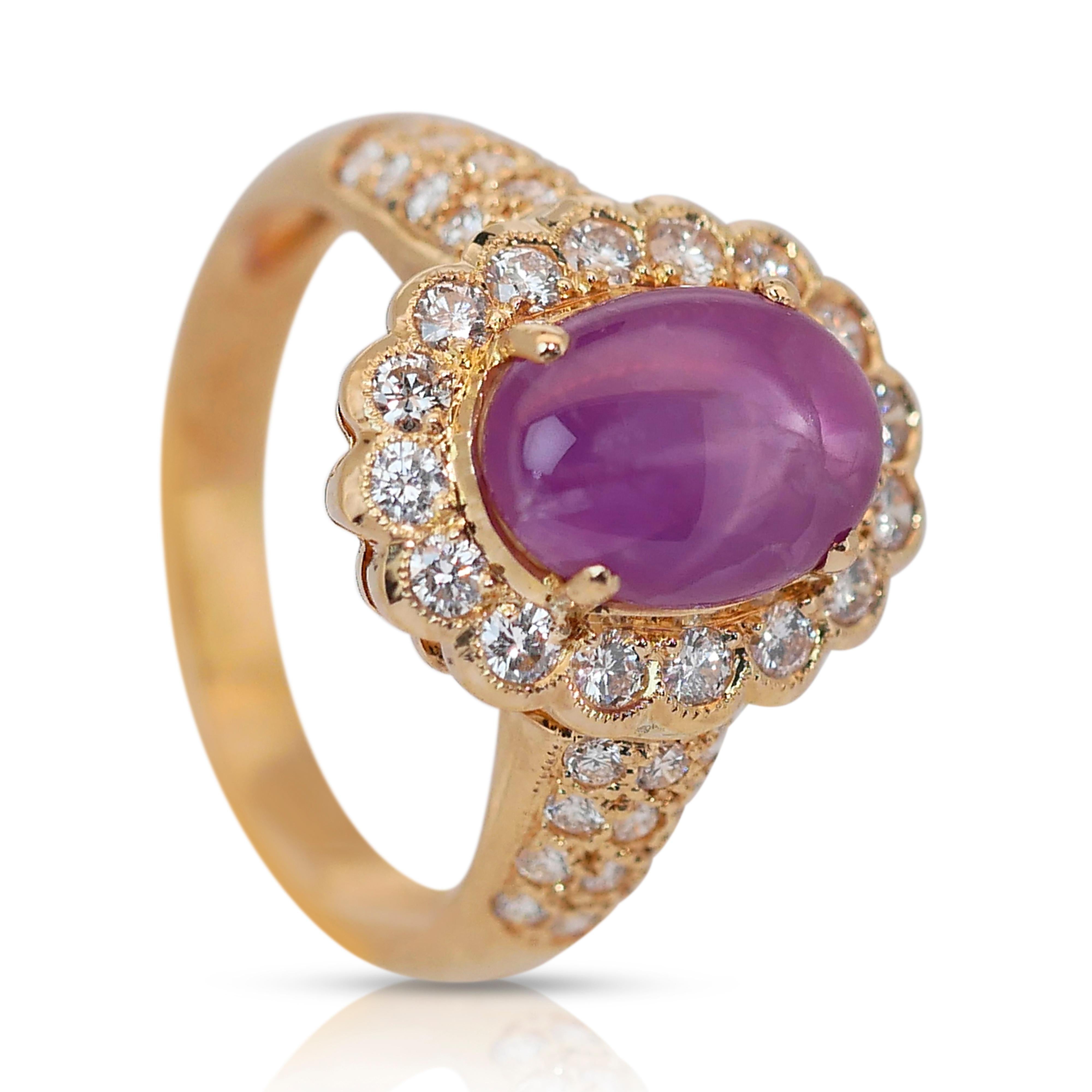 Precioso Anillo de Cóctel de Rubí Estrella y Diamantes de 2,92 ct en Oro Amarillo de 18k - IGI Corte oval en venta