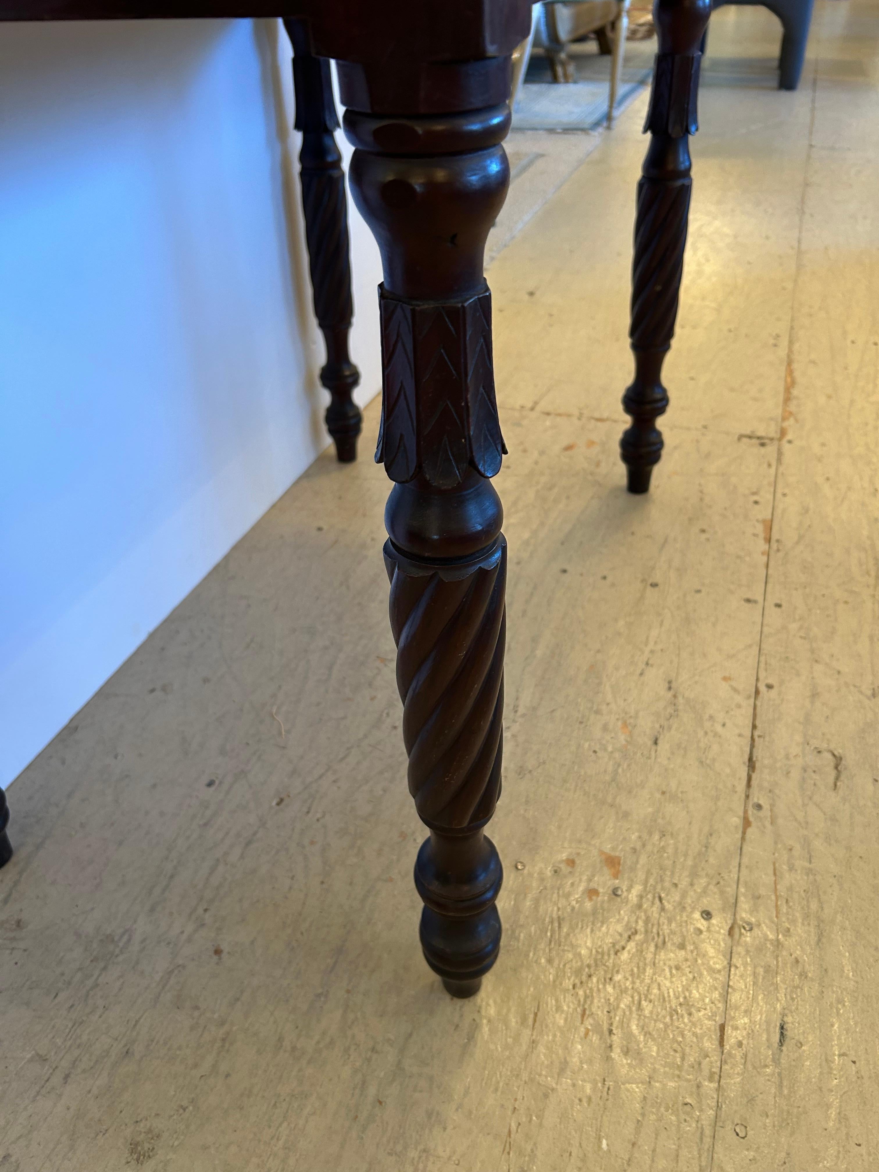 Beautiful 3 Tier Stepped Mahogany Dressing Table im Angebot 4