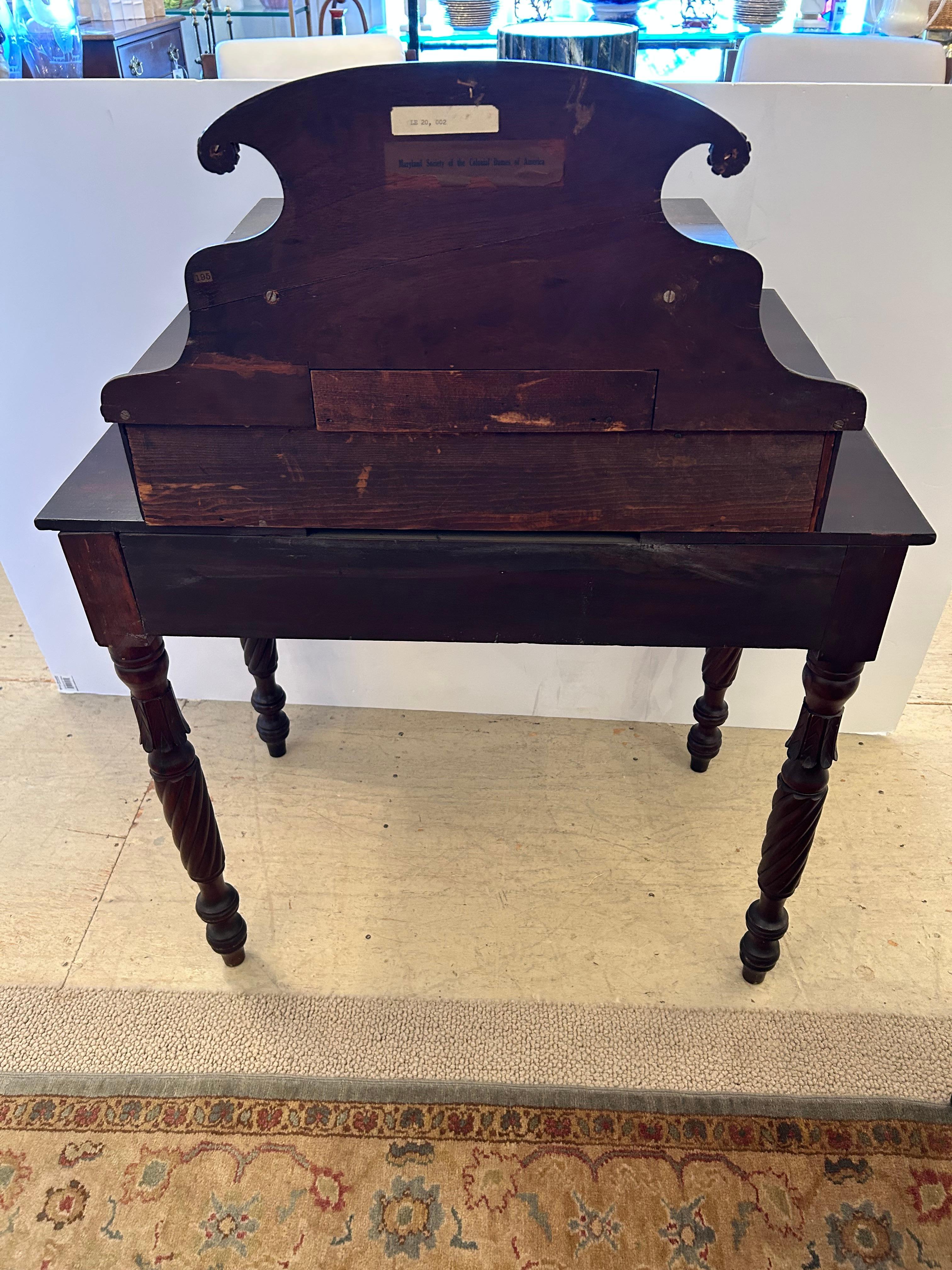 Beautiful 3 Tier Stepped Mahogany Dressing Table im Angebot 1