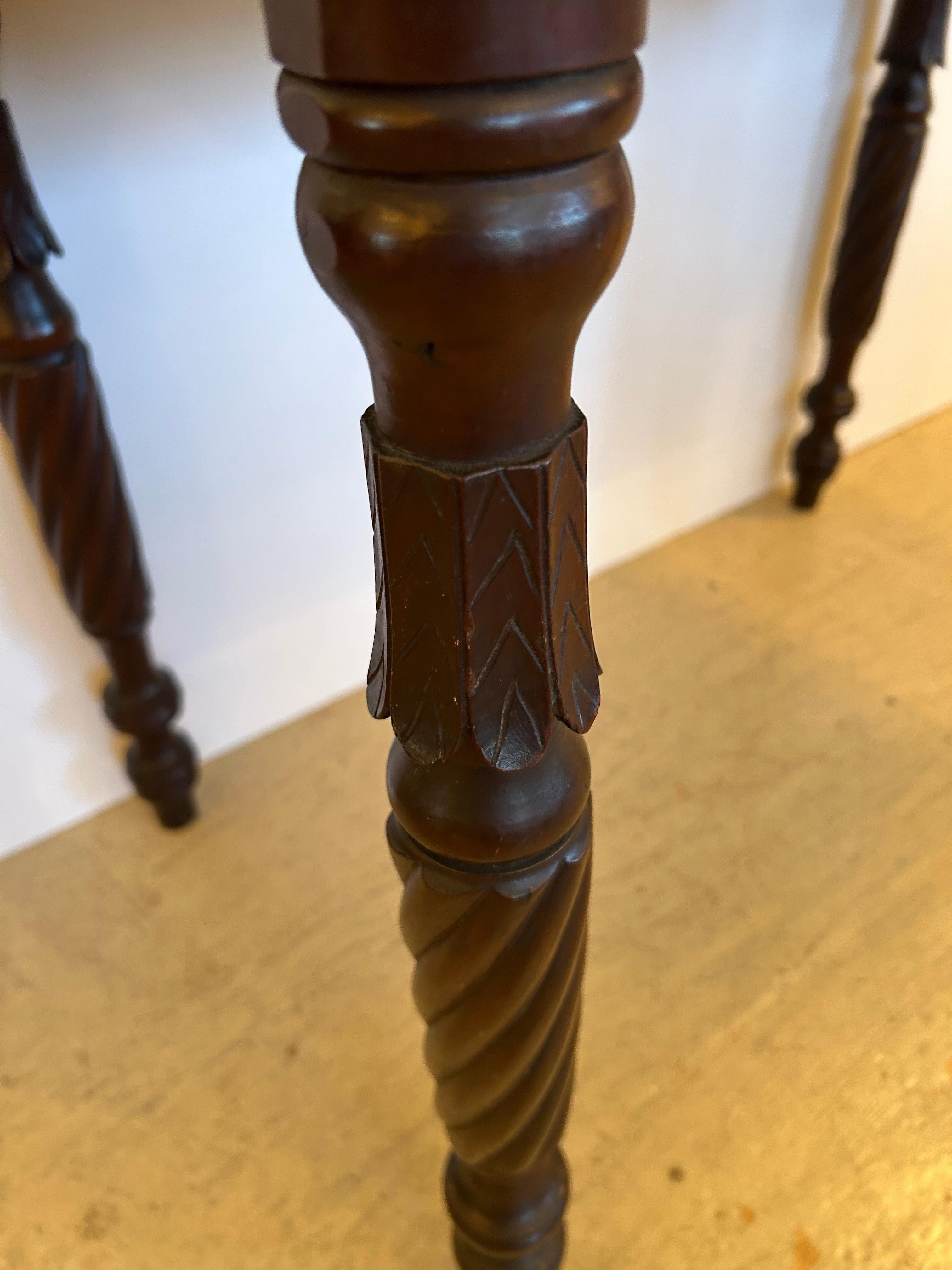 Beautiful 3 Tier Stepped Mahogany Dressing Table im Angebot 3