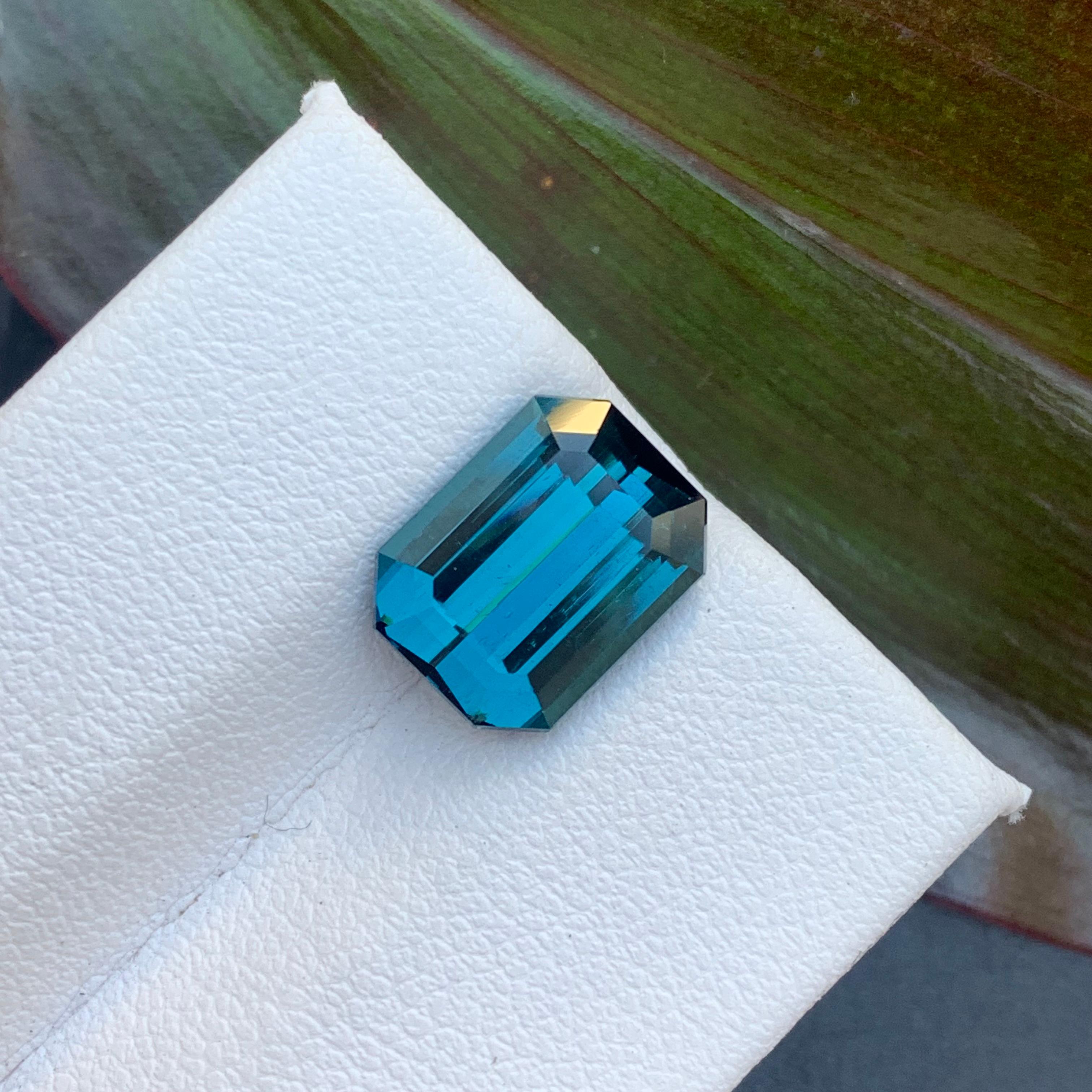 Beautiful 4.30 Carat Natural Blue Indicolite Indigo Tourmaline Emerald Cut Shape For Sale 3