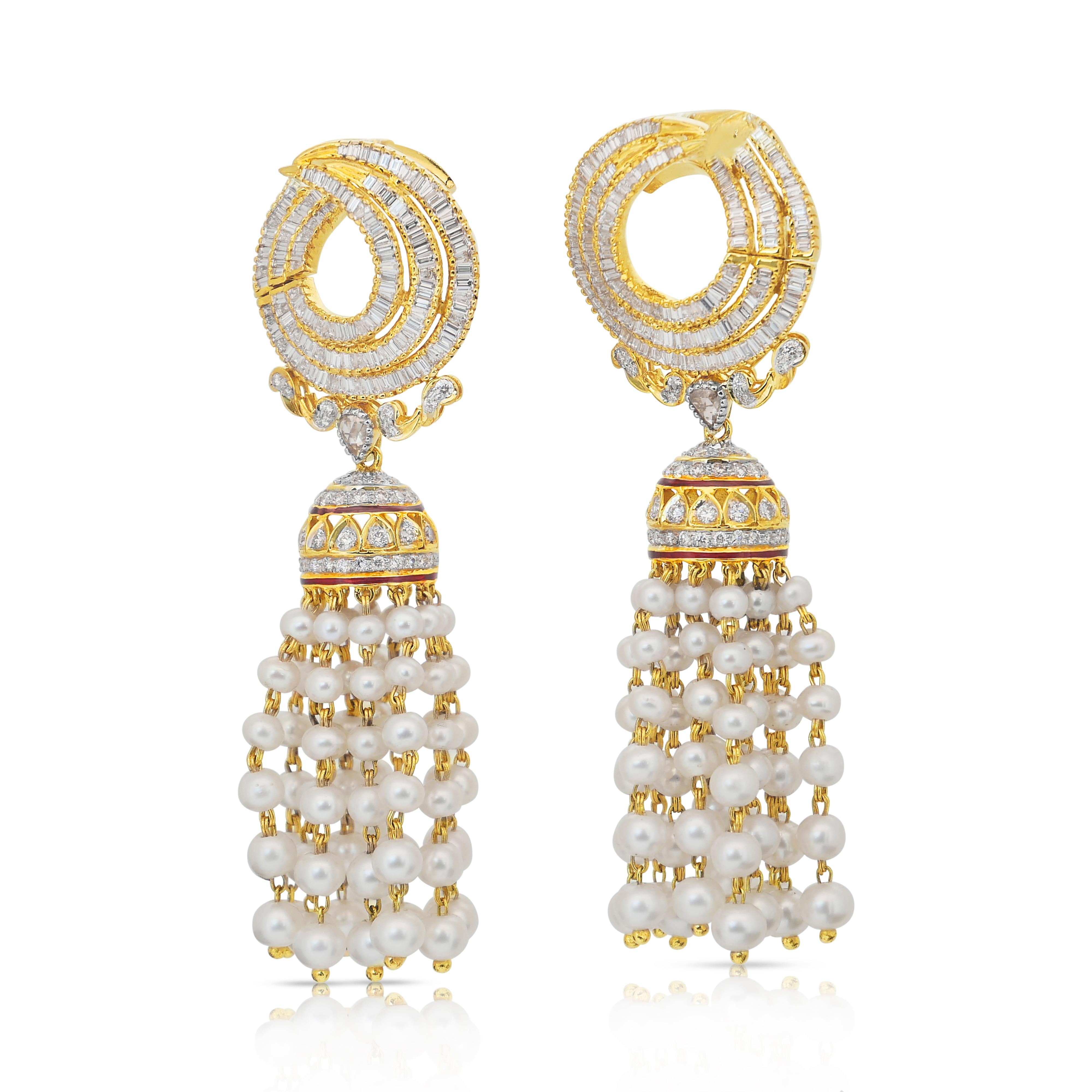 Beautiful 4.80ct All Cultured Pearls and Natural Diamonds Drop Earrings In New Condition For Sale In רמת גן, IL