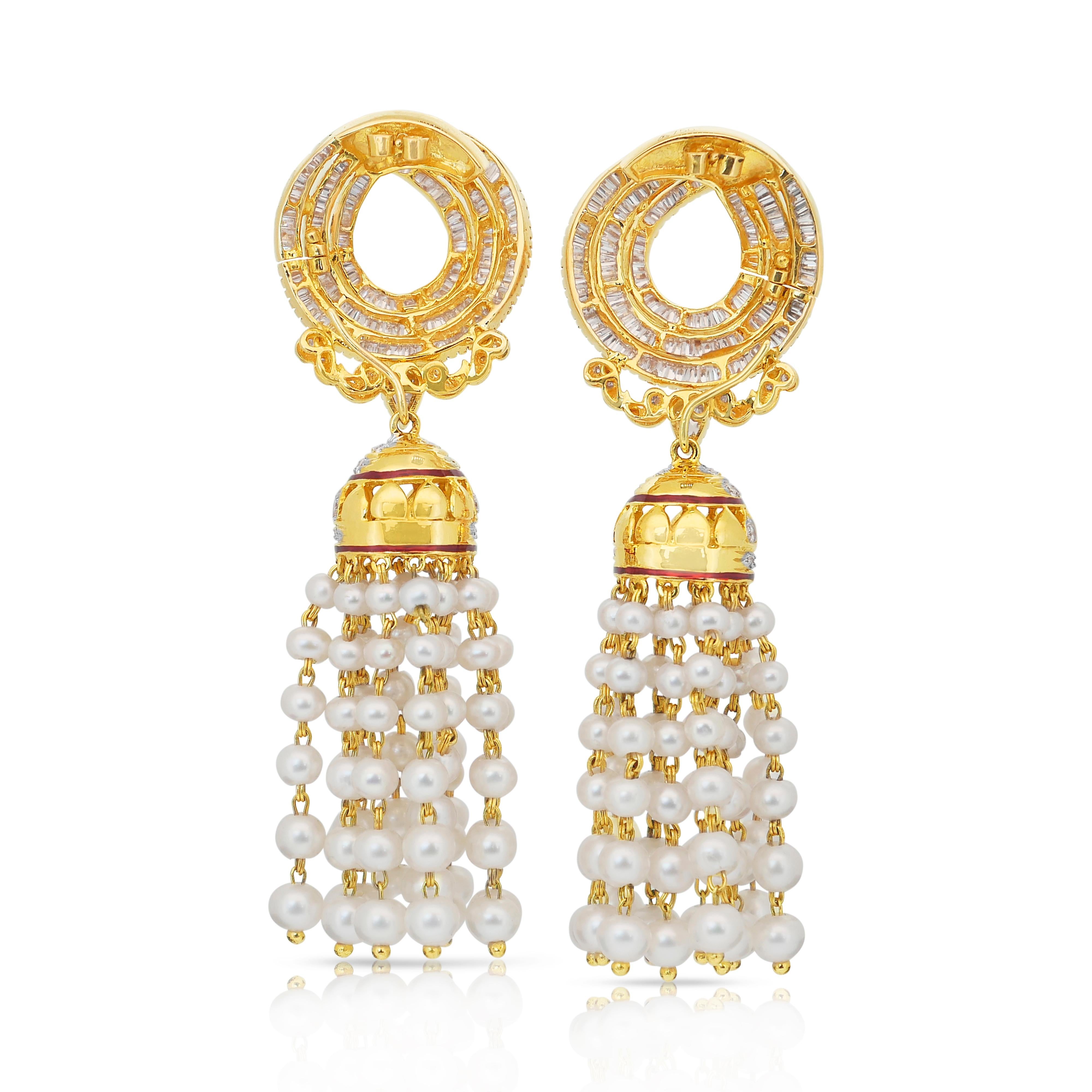 Beautiful 4.80ct All Cultured Pearls and Natural Diamonds Drop Earrings For Sale 3