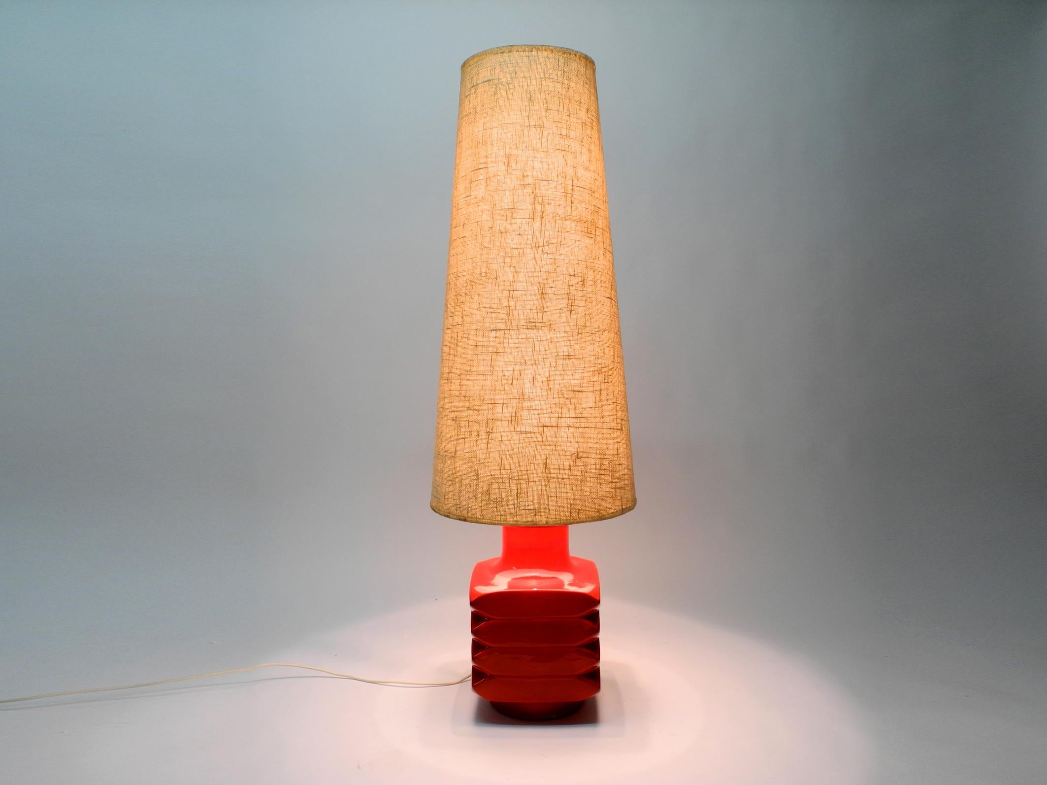Beautiful 60s Large Red Space Age Ceramic Floor Lamp with a Huge Original Shade For Sale 6