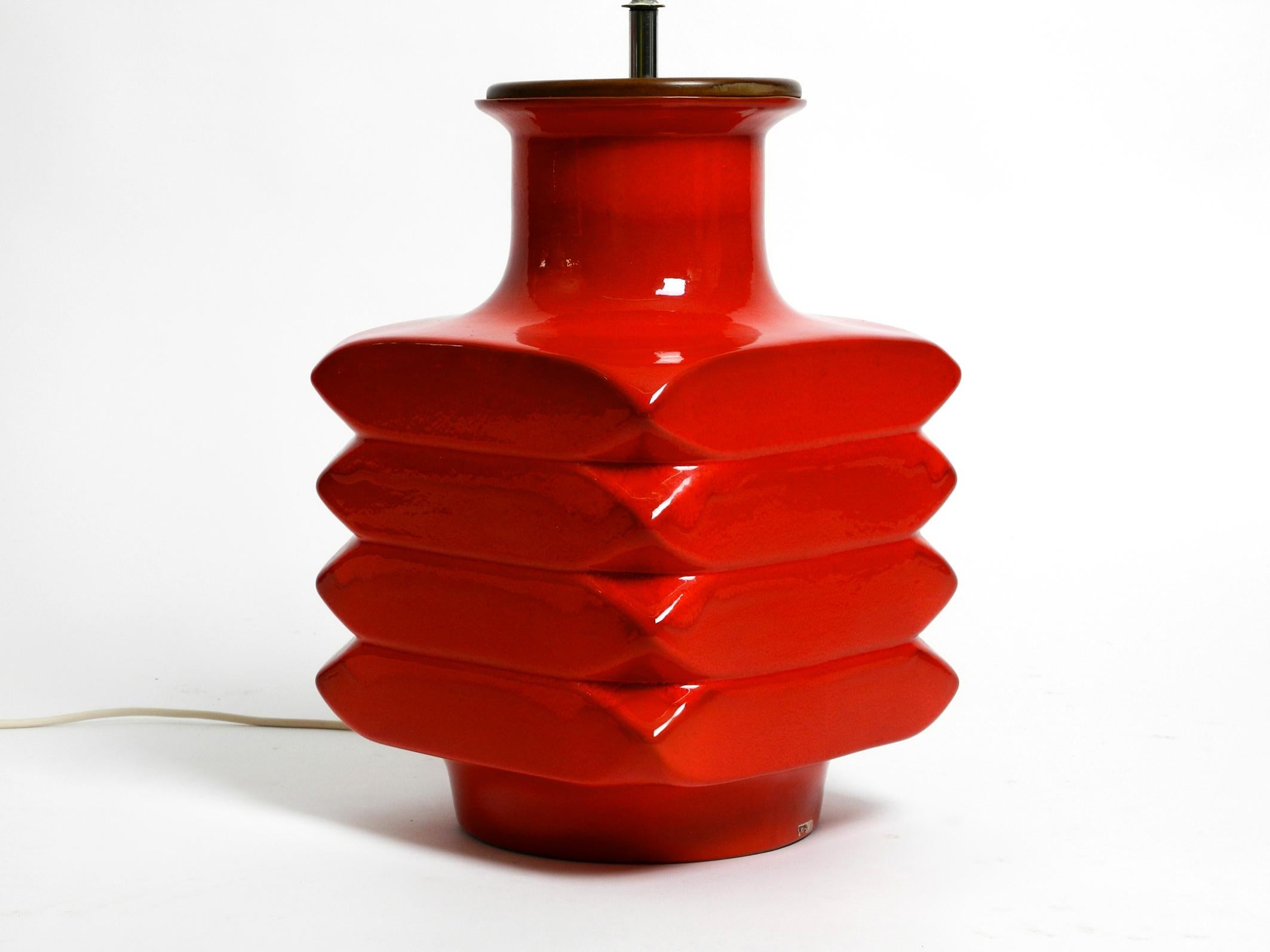 Beautiful 60s Large Red Space Age Ceramic Floor Lamp with a Huge Original Shade For Sale 11