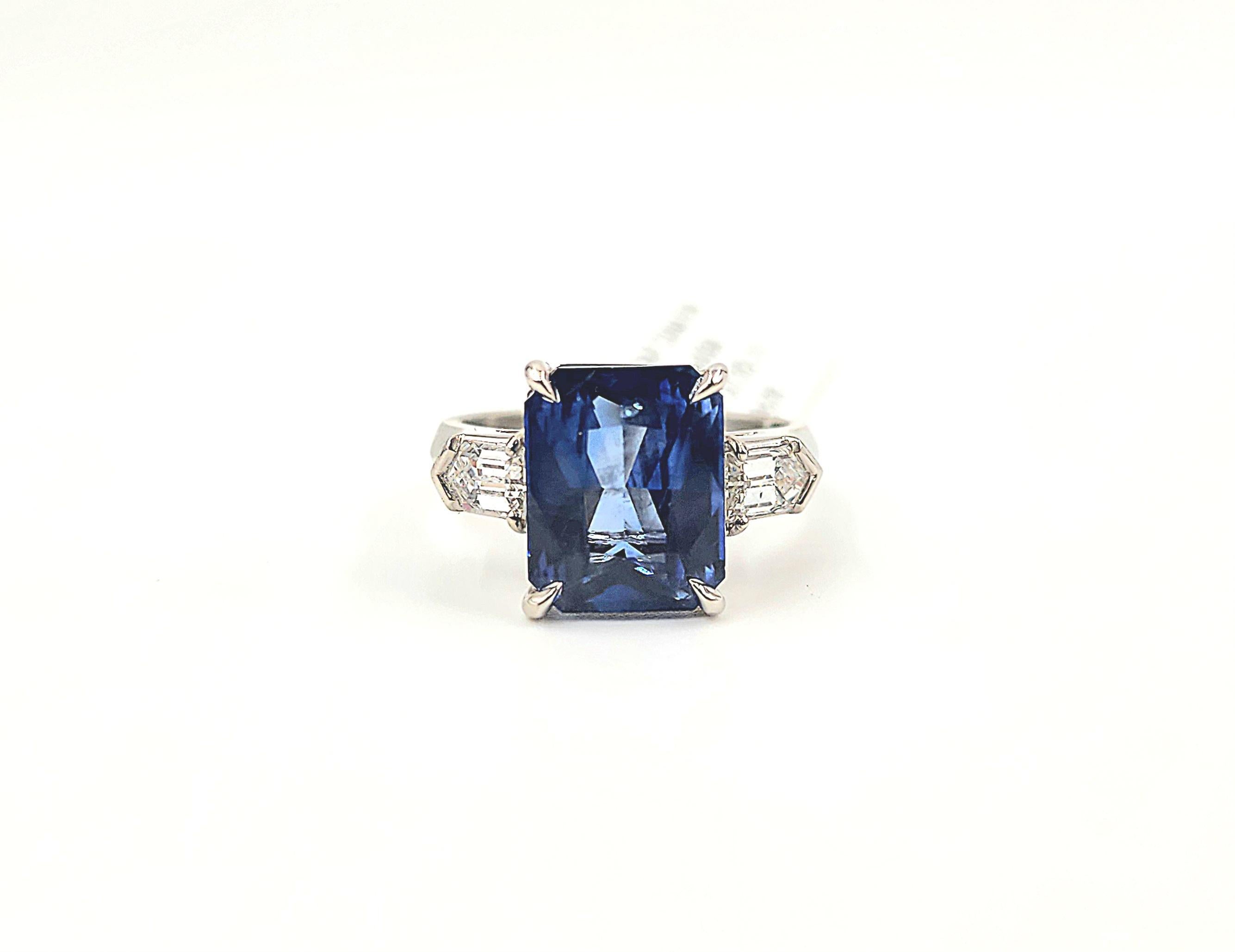 Magnifique bague en platine de 6,10 carats certifiée GIA avec saphir naturel et diamant en vente 2
