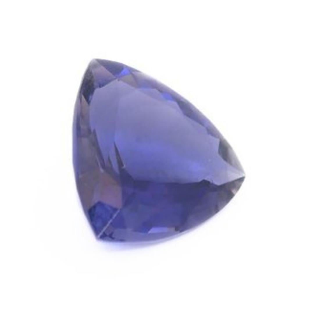 Women's Beautiful 6.54ct Iolite Gemstone - GIA Certified