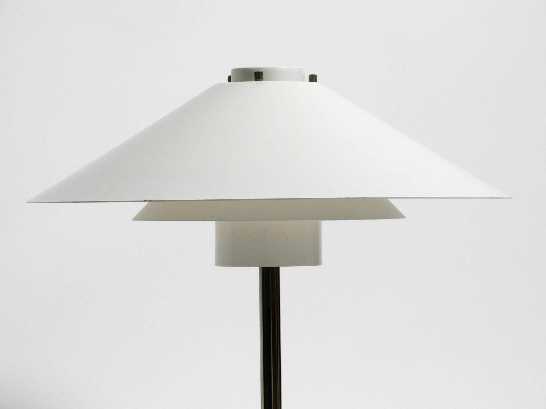 Schöne, sehr große Tischlampe aus den 70er Jahren von Christian Hvidt für Nordisk Solar (Dänisch) im Angebot