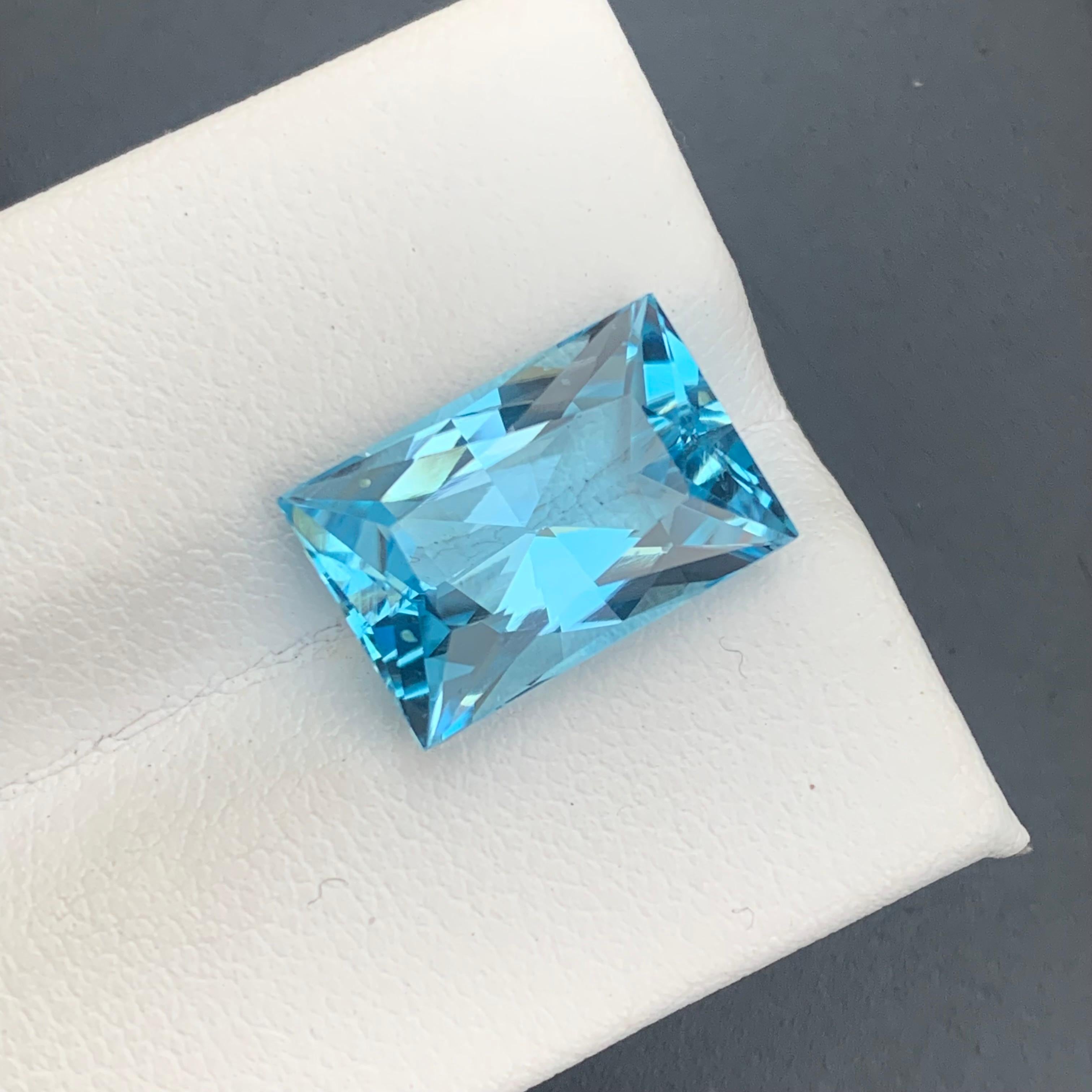 Arts and Crafts Beautiful 8.50 Carat Faceted Sky Blue Topaz Gemstone From Brazil Baguette Shape For Sale
