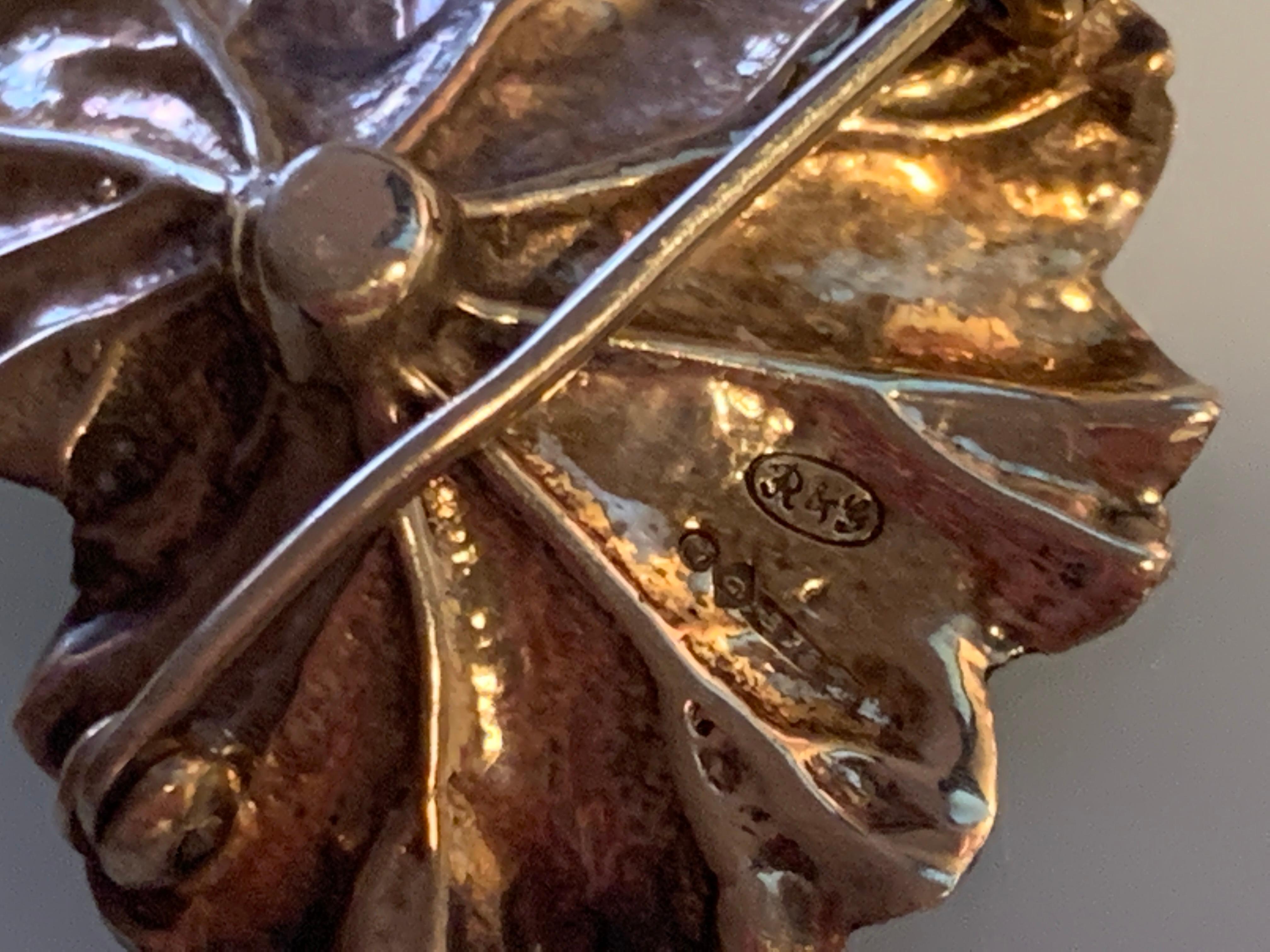 Schöne 9 Karat Gold Perle auf einer wasserblattförmigen Brosche im Zustand „Gut“ im Angebot in London, GB