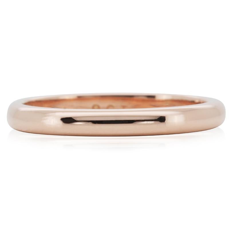 A stunning band ring. The jewelry is made of 9K Rose Gold with a high quality polish. It comes with a fancy jewelry box.

Metal: Rose Gold

sku: SR-RG-166000 / 166000

jewelry weight: 2.2
size: EU51/HK12
*size is adjustable for up to 3 sizes