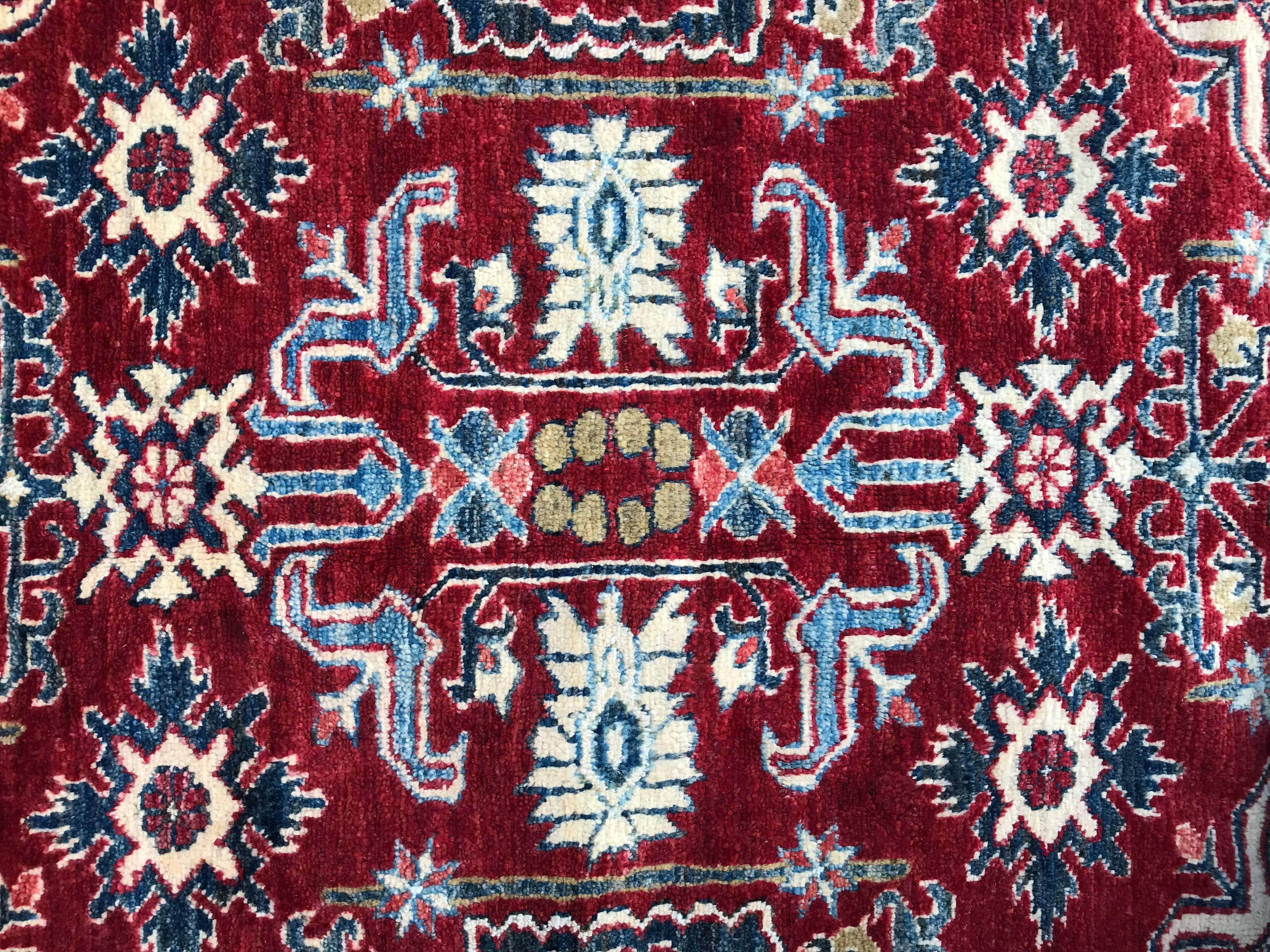 Dekorativer afghanischer Teppich, persisches Mahal-Design, Ende des 20. Jahrhunderts mit schönem dekorativem Muster und schönen Farben, komplett handgeknüpft mit Wollsamt auf Baumwollgrund.

✨✨✨
