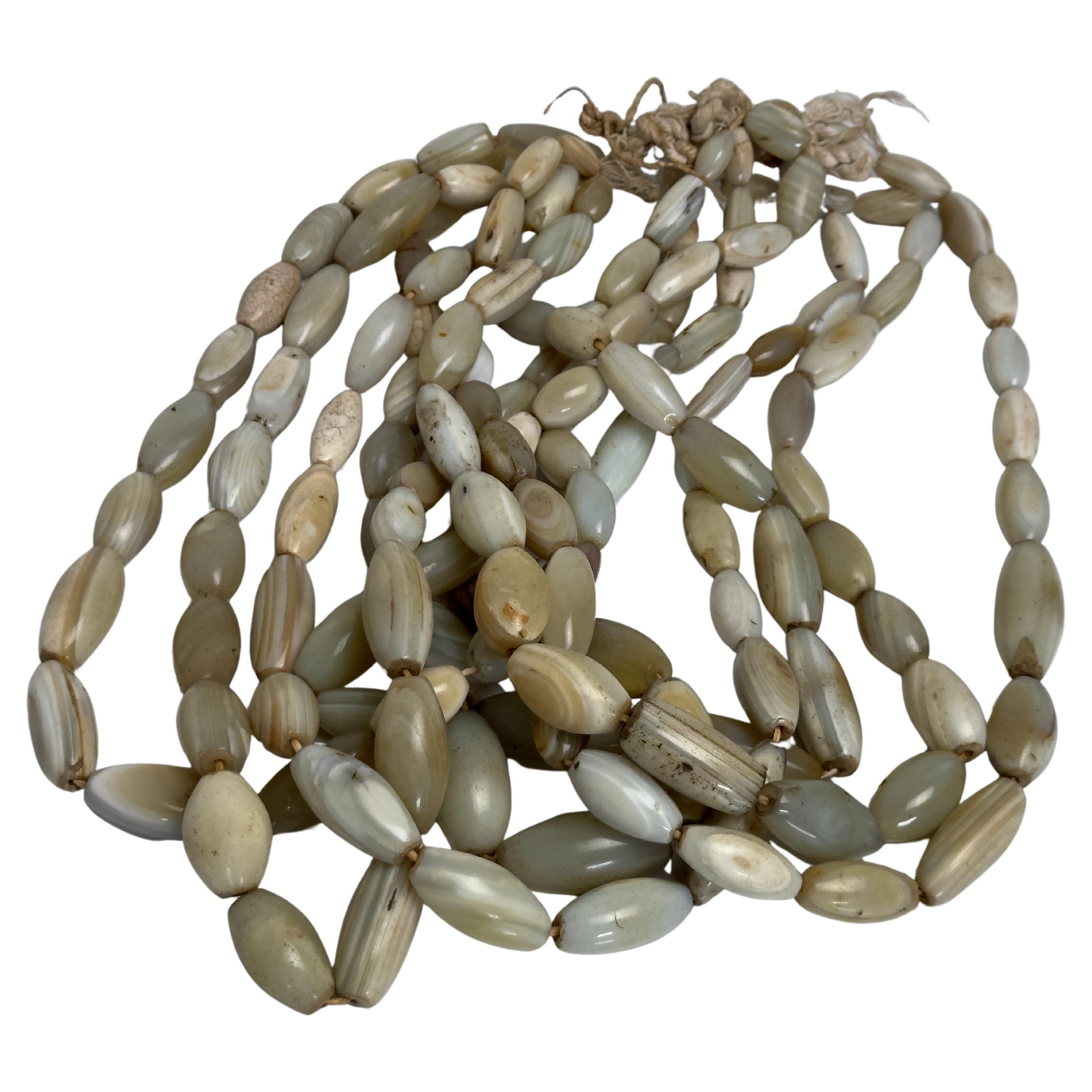 Beautiful agate African trade beads For Sale