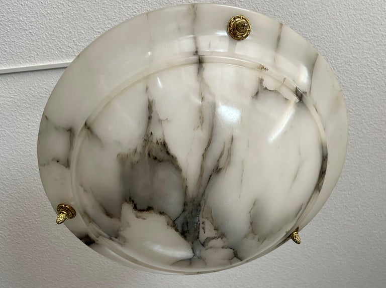 Beautiful Alabaster, Gilt Bronze and Brass French Art Deco Pendant / Chandelier For Sale 11