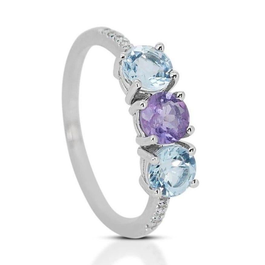 Round Cut Beautiful Amethyst and Diamond 3-stone Ring For Sale