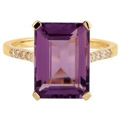 Simple African Amethyst Octogen Cocktail Ring in 18K Yellow Gold