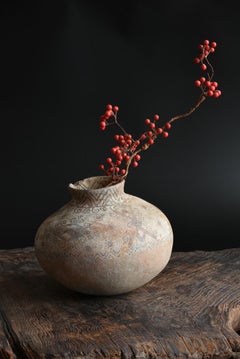 Preciosa jarra pintada de barro antiguo de Oriente Medio/Excavada