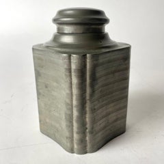 Beautiful and charming Pewter Teapot from the 19th Century