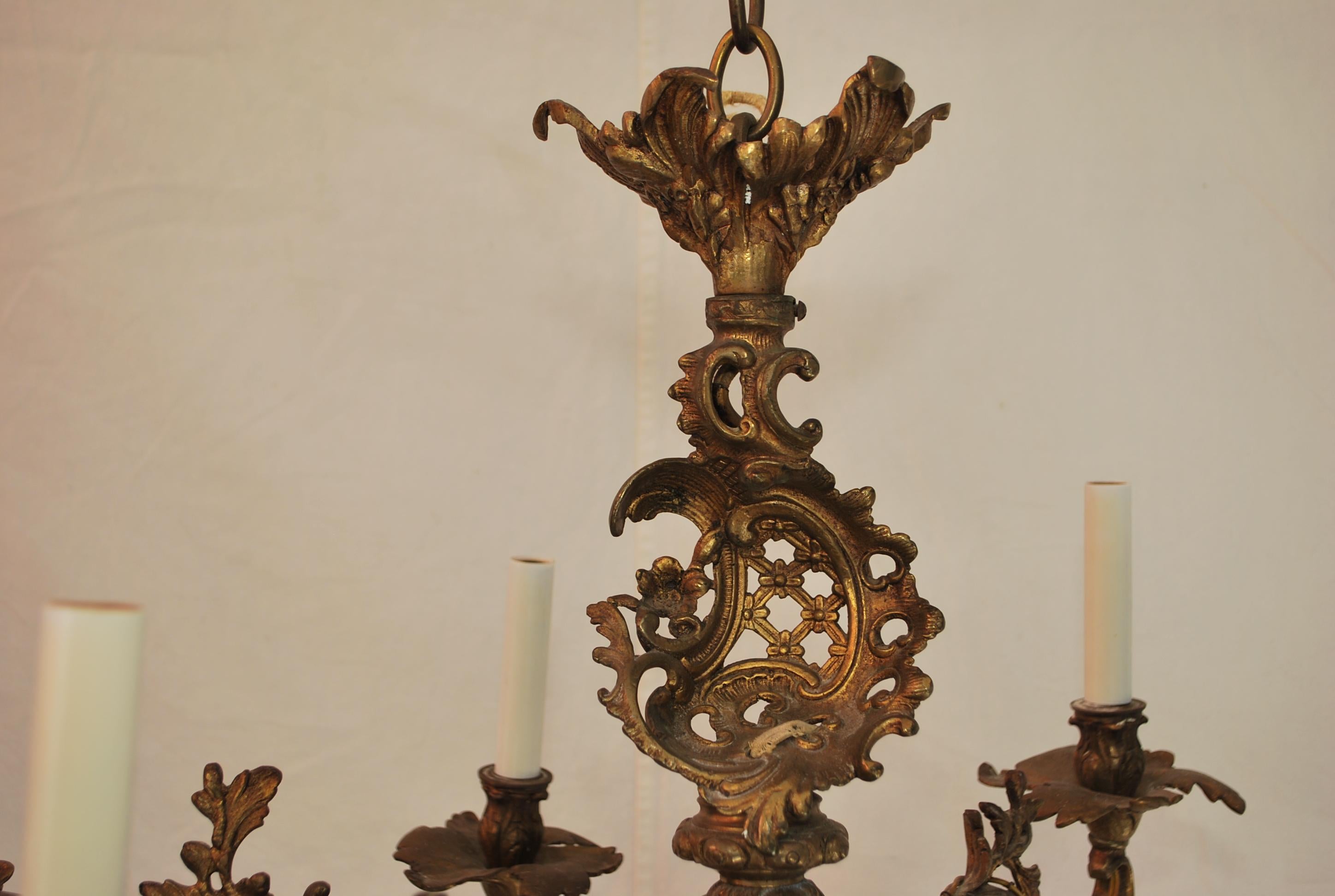Beautiful  and elegant French 1930's Bronze chandelier Louis XVI style For Sale 2