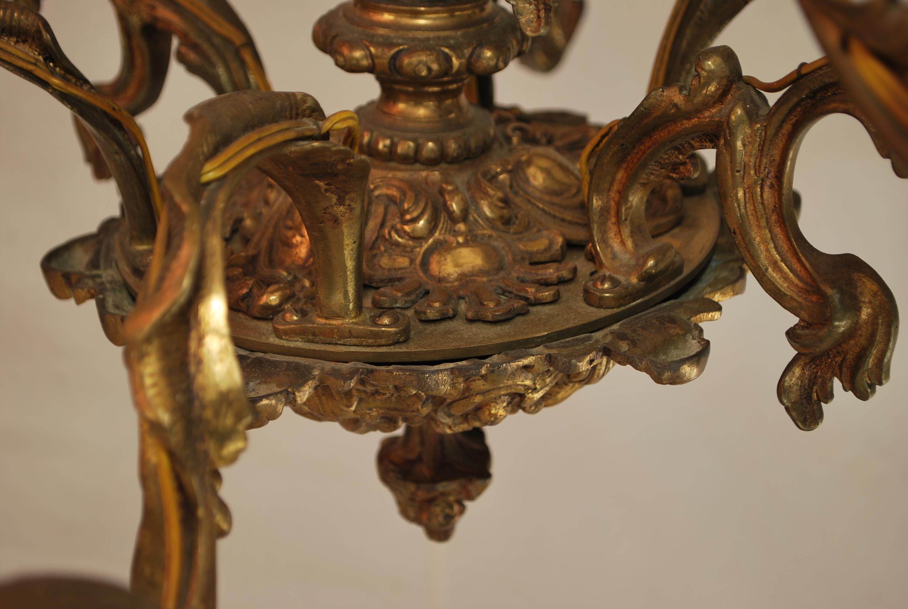 Beautiful  and elegant French 1930's Bronze chandelier Louis XVI style For Sale 3