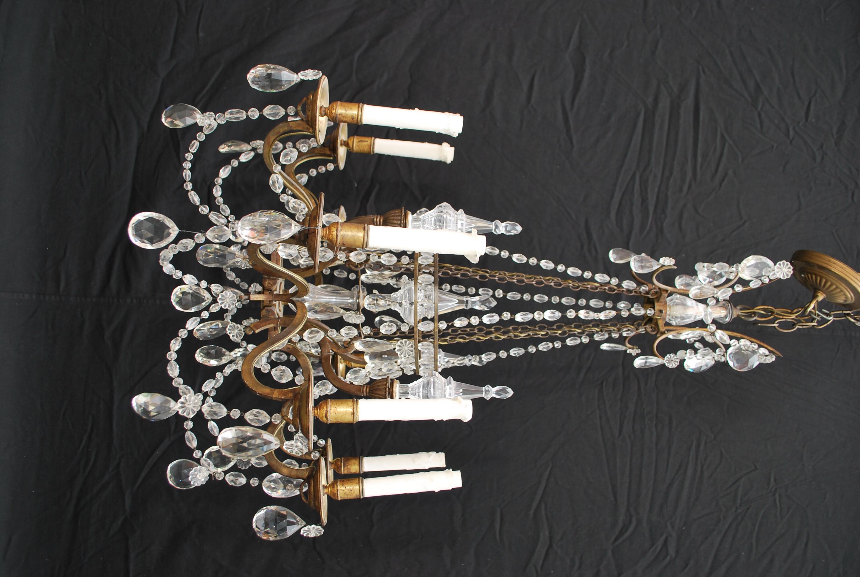 Beautiful and Elegant Late 19th Century French Bronze and Crystal Chandelier For Sale 6