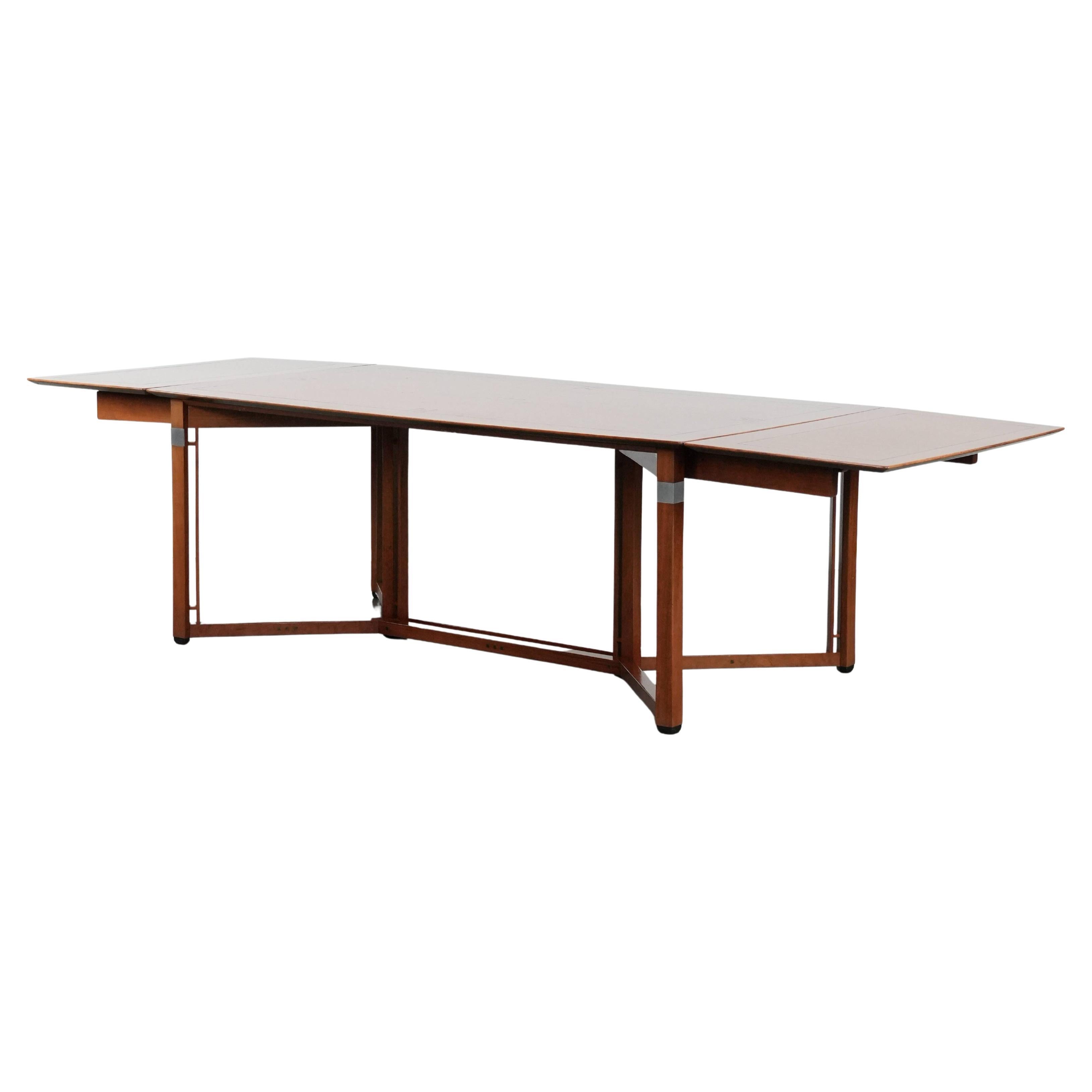 Beautiful and extendable Art Deco design dining table for 6 to 8 people For Sale