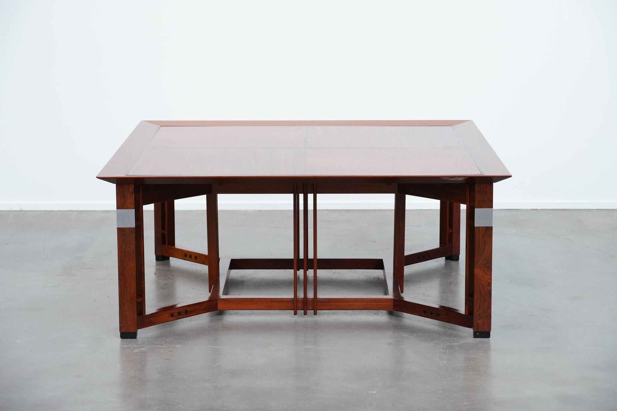 Art déco Belle et grande table basse carrée Art Déco en vente