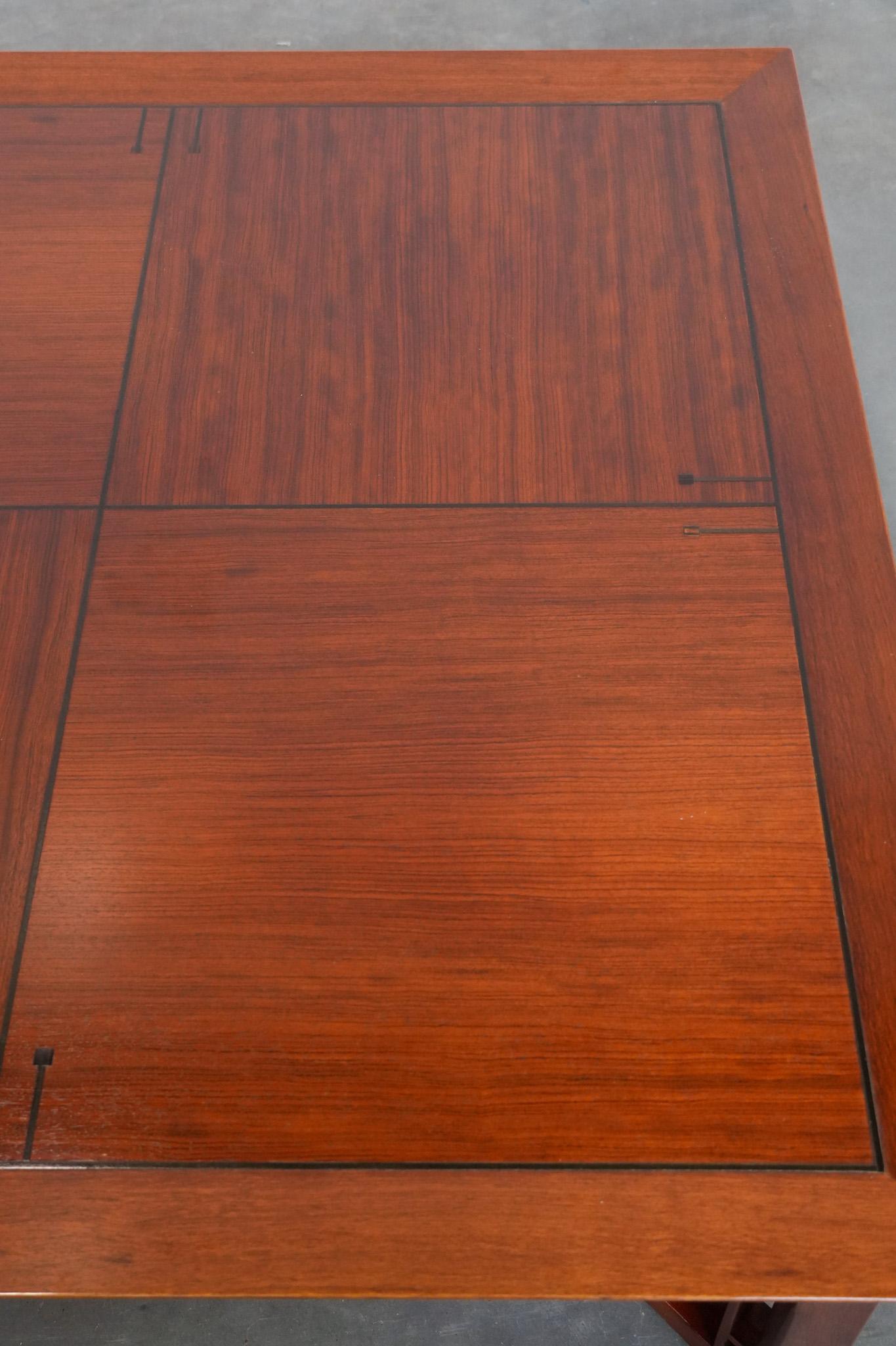 Bois Belle et grande table basse carrée Art Déco en vente