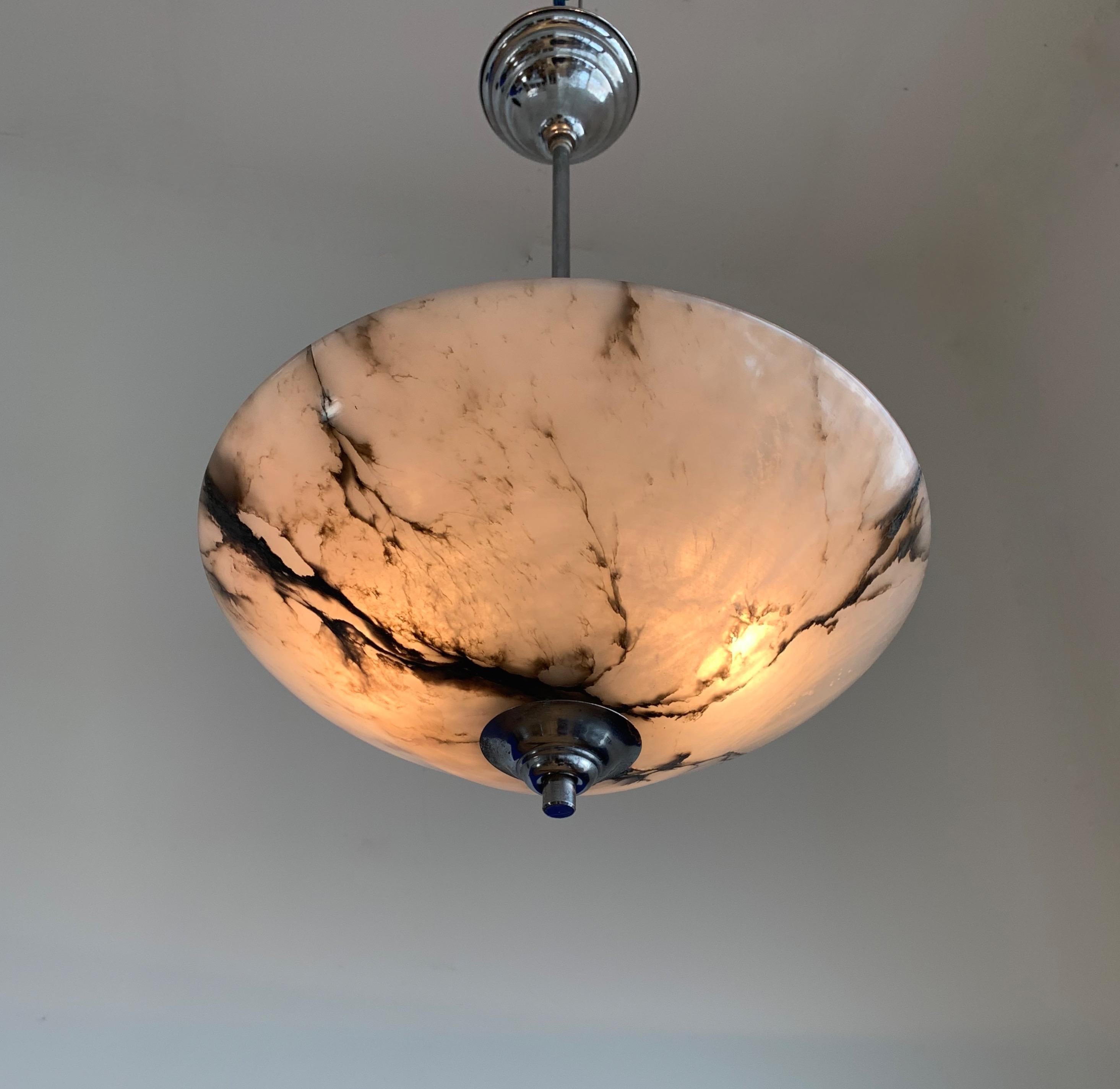 Awesome Art Deco Pendant Light with Stunning Alabaster Mineral Stone Shade, 1920 For Sale 7