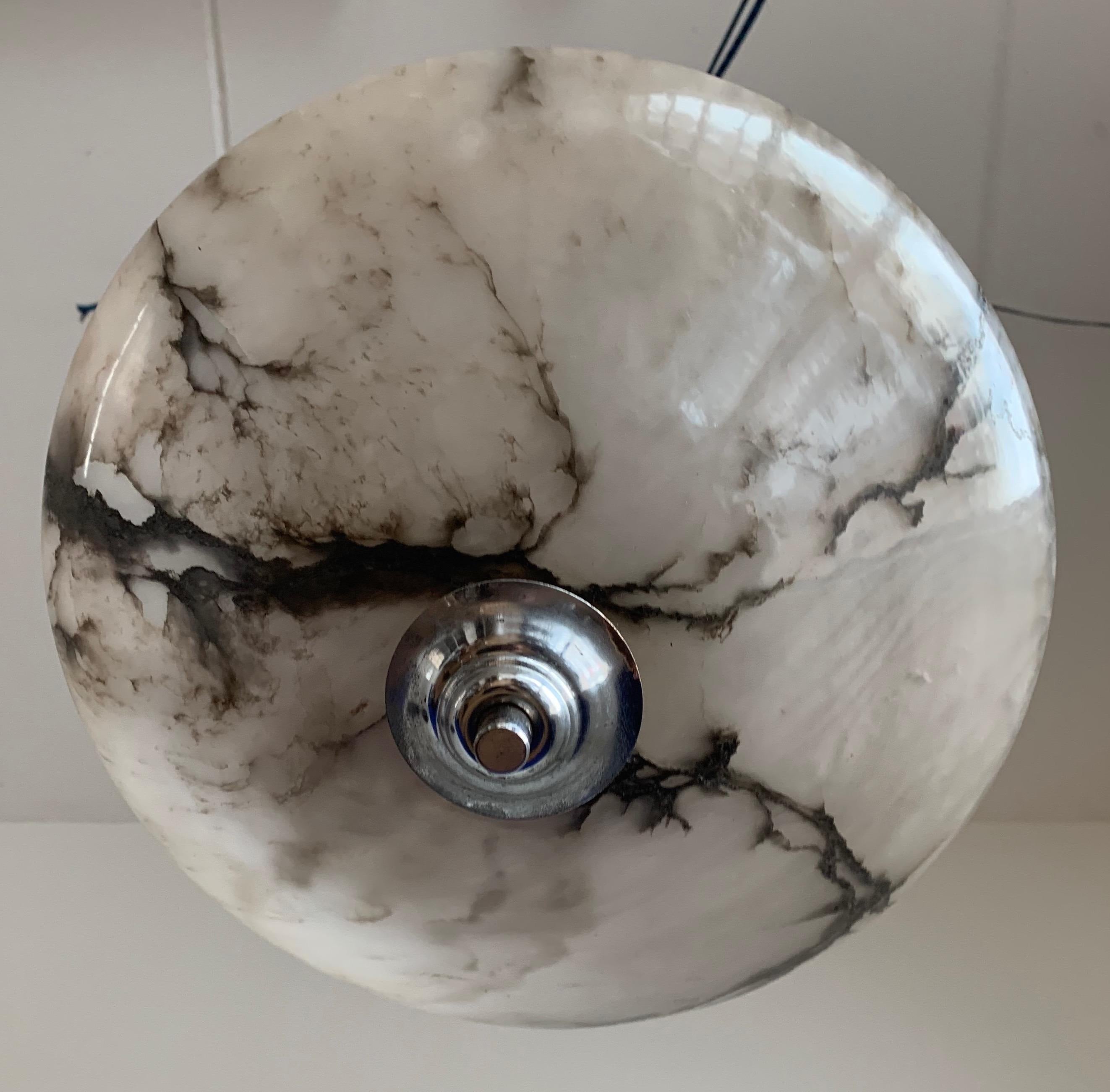 European Awesome Art Deco Pendant Light with Stunning Alabaster Mineral Stone Shade, 1920 For Sale