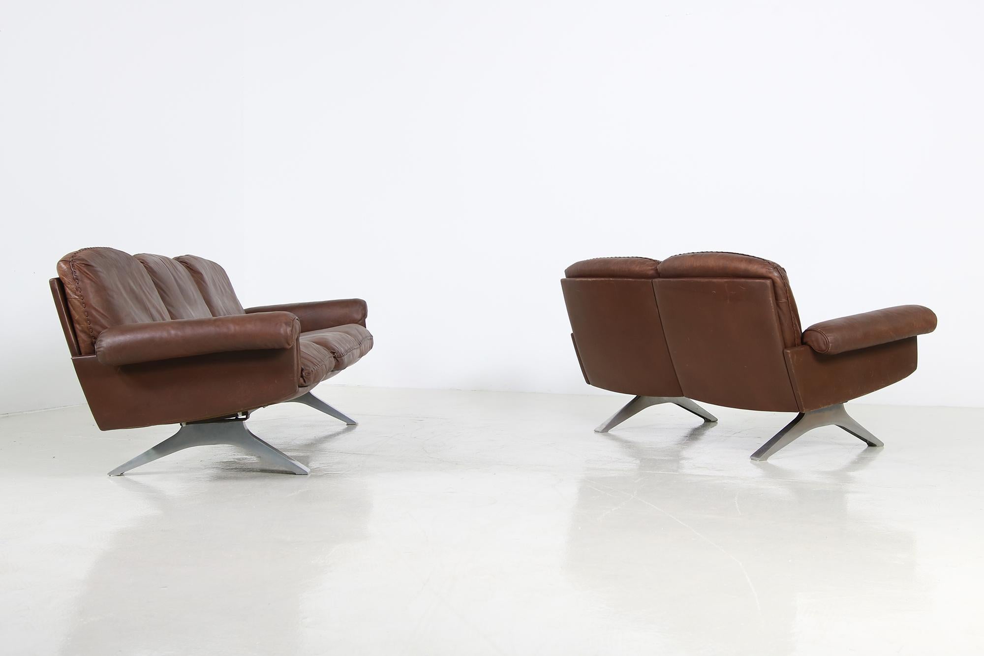 Swiss Vintage 1970s De Sede DS 31 Designer Sofa Dark Cognac Brown Leather Couch