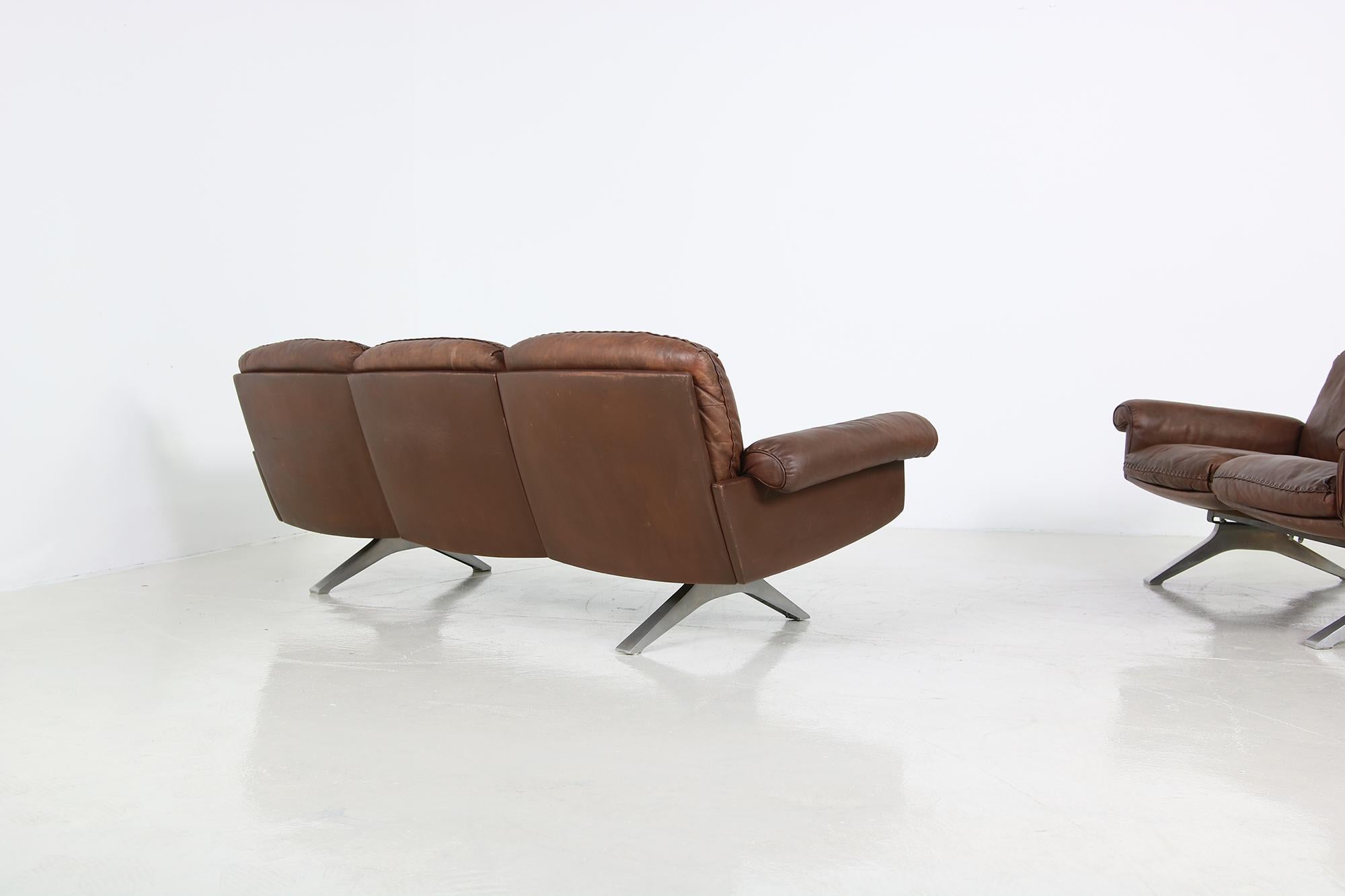 Modern Vintage 1970s De Sede DS 31 Designer Sofa Dark Cognac Brown Leather Couch
