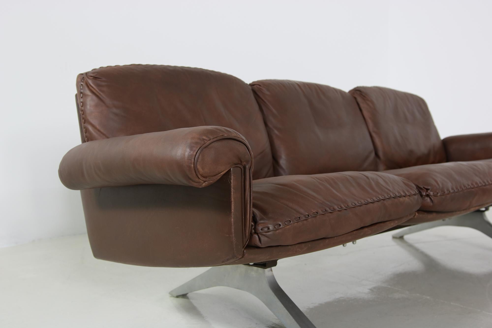 Vintage 1970s De Sede DS 31 Designer Sofa Dark Cognac Brown Leather Couch 1