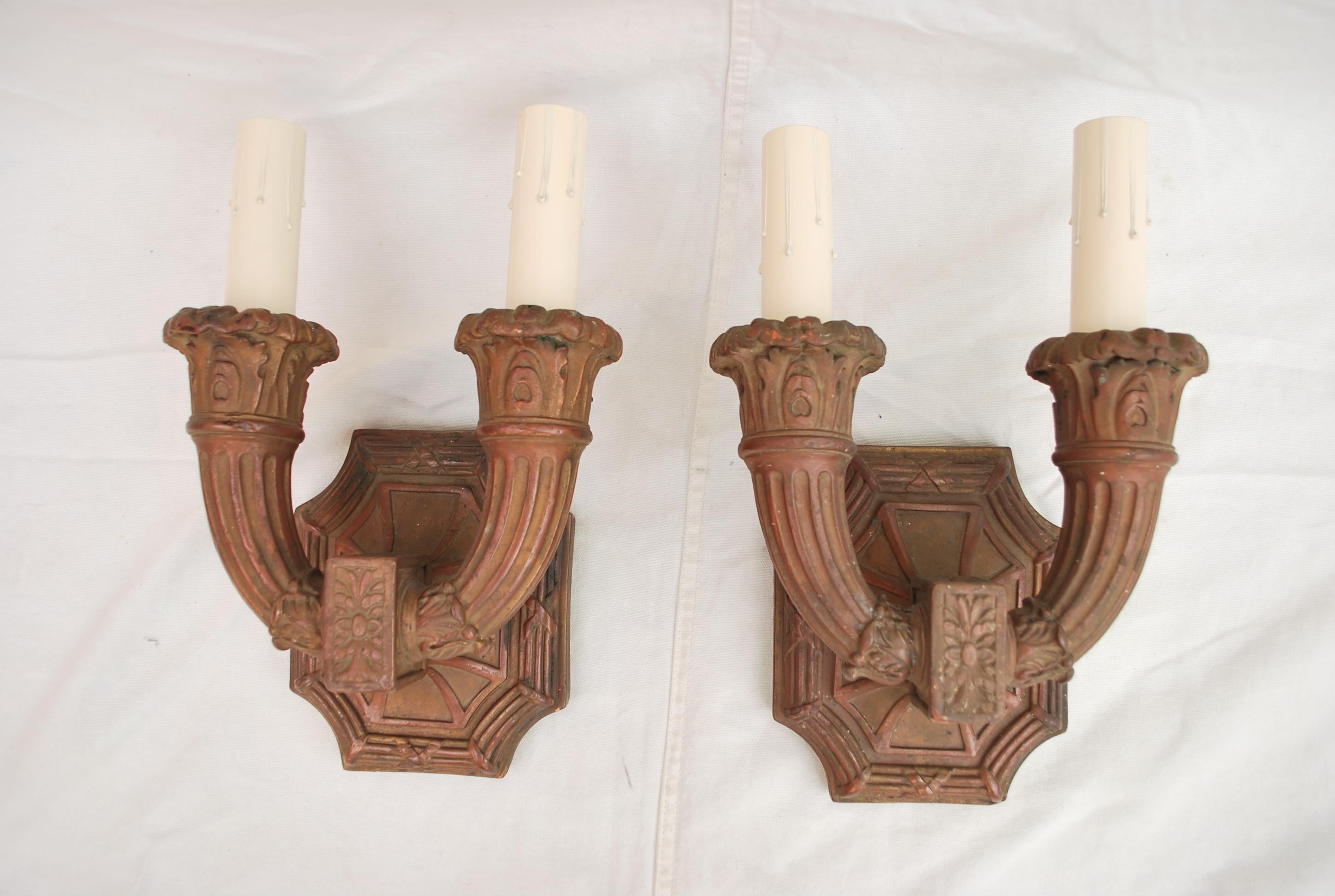 Beautiful and Rare Pair of 1920s Copper Sconces For Sale 3