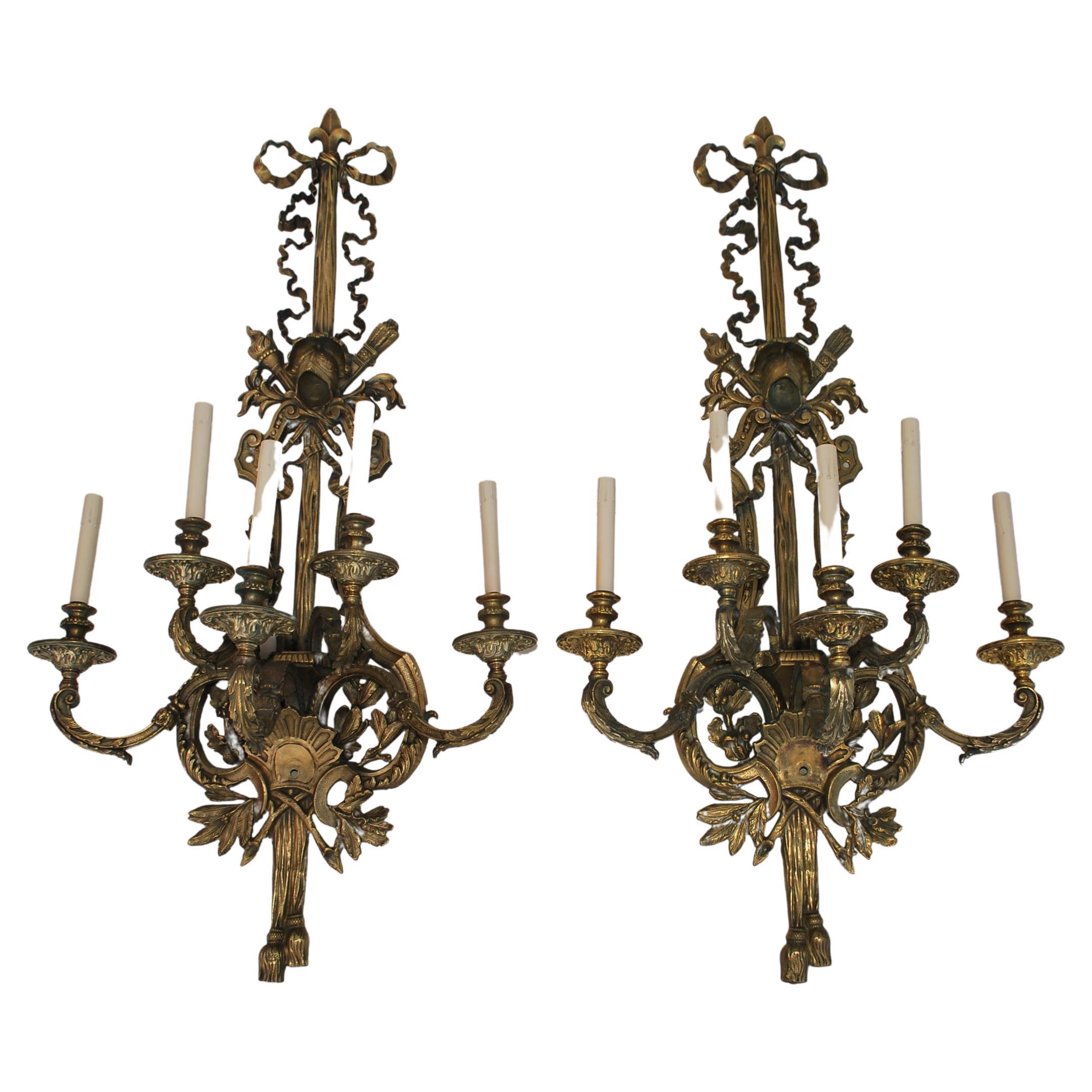 Bellos y raros candelabros franceses de bronce muy grandes