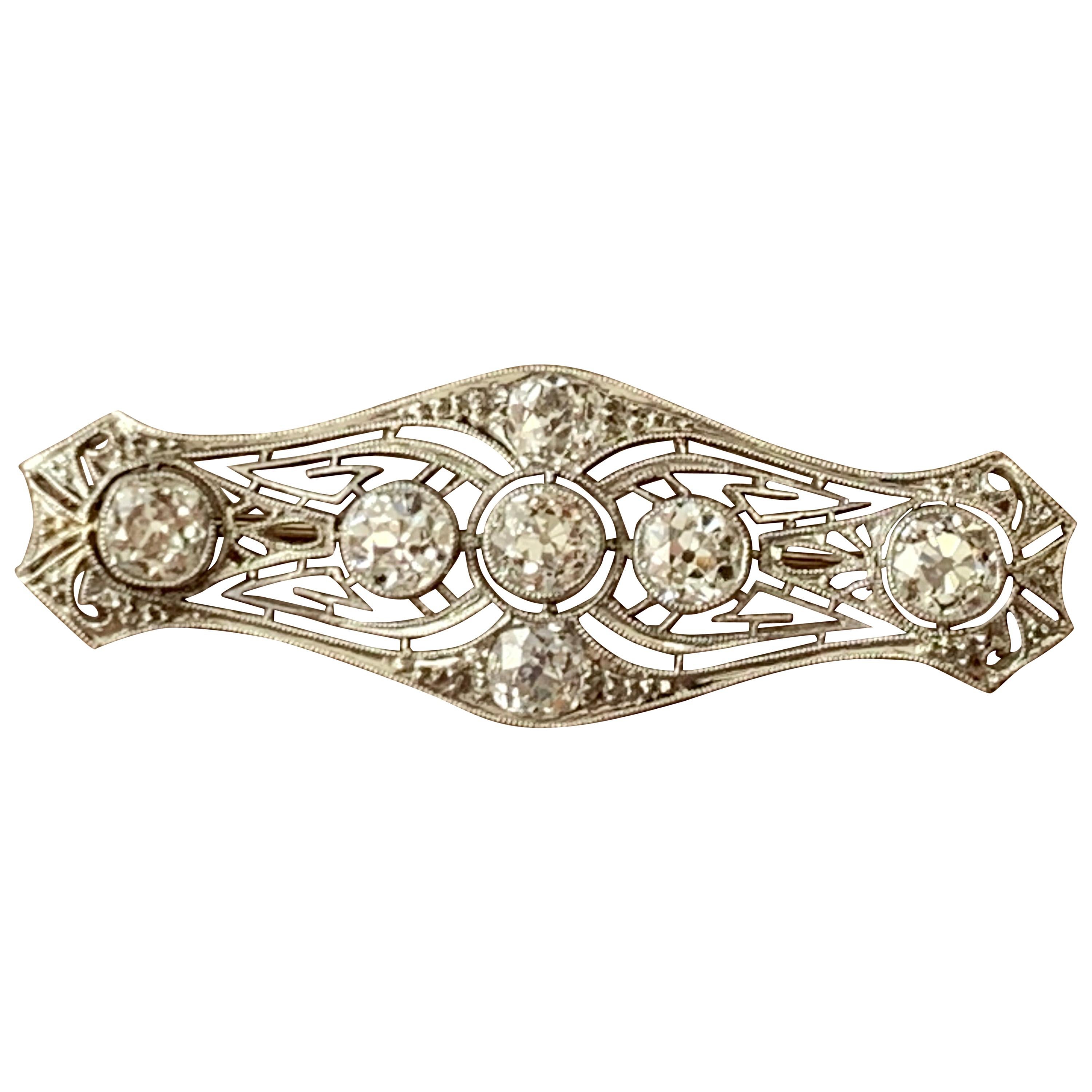 Beautiful and Timeless Openwork Antique 1910 Brooch with Diamonds For Sale