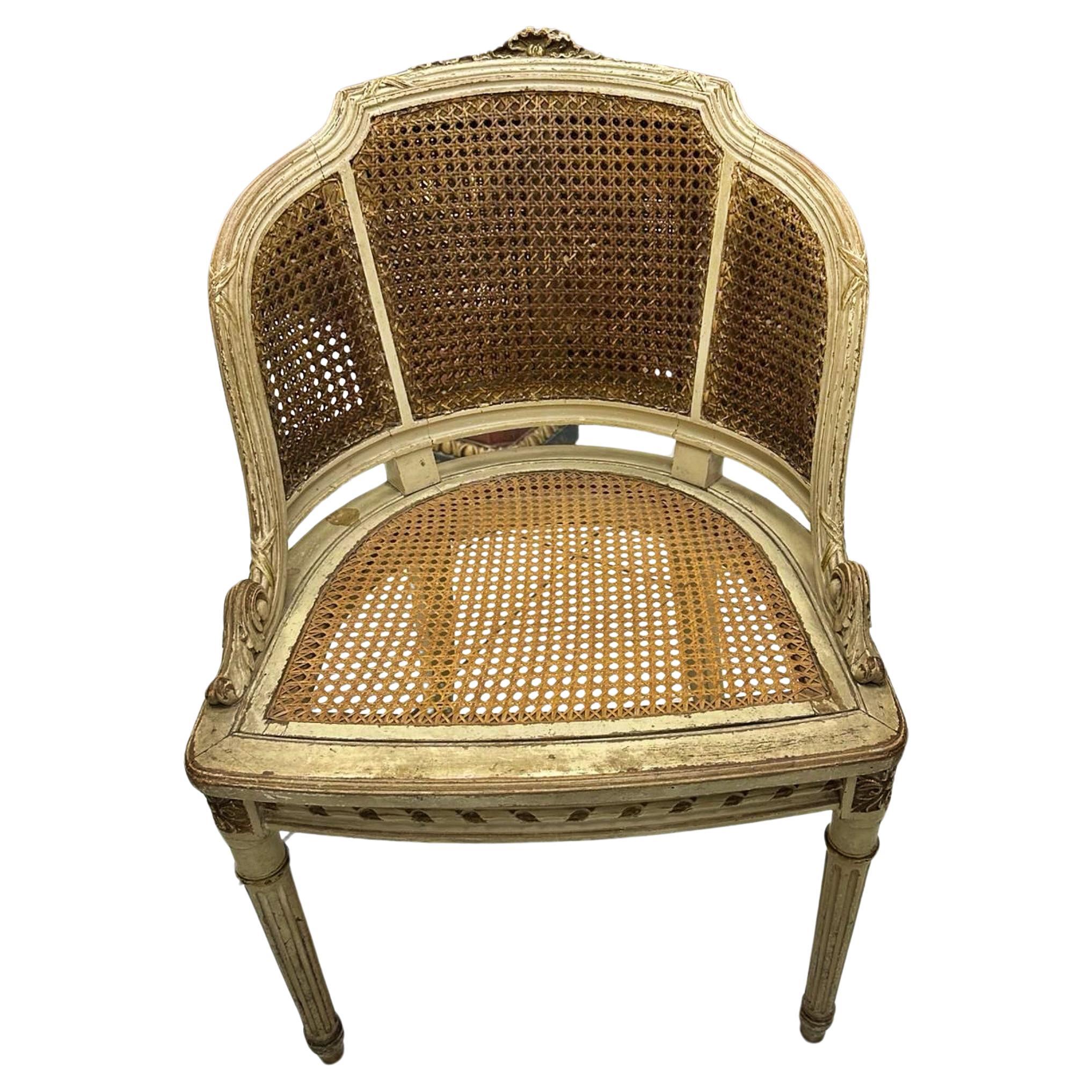 Magnifique et unique 6 (six) fauteuils italiens du 19ème siècle
laqué
h 84x50x45 cm
Avec dossier et plateau en paille de Vienne
bon état, le plateau et le dossier de toutes les chaises sont en parfait état