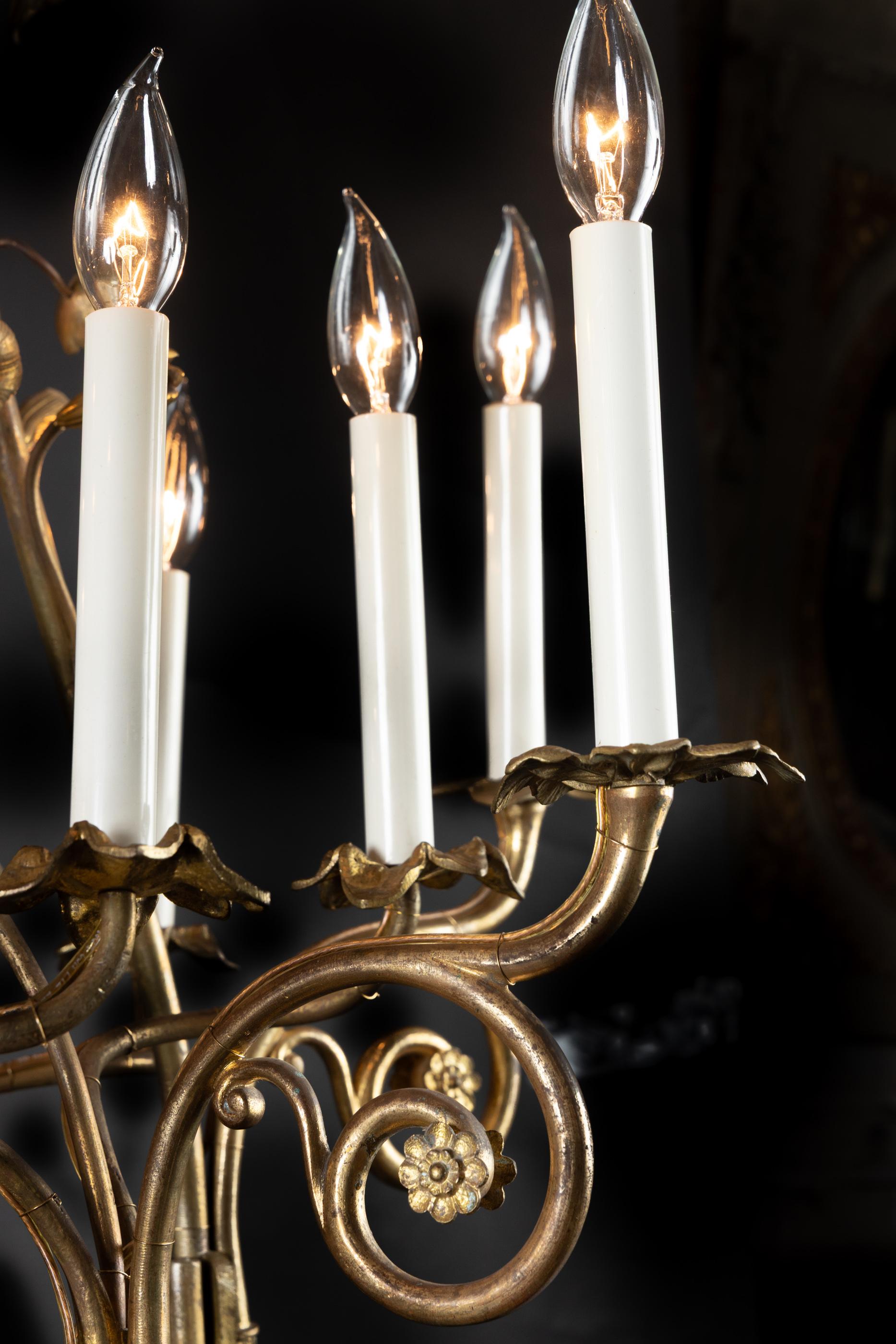 Beautiful and Unique French Art Nouveau Bronze Chandelier in vendita 4