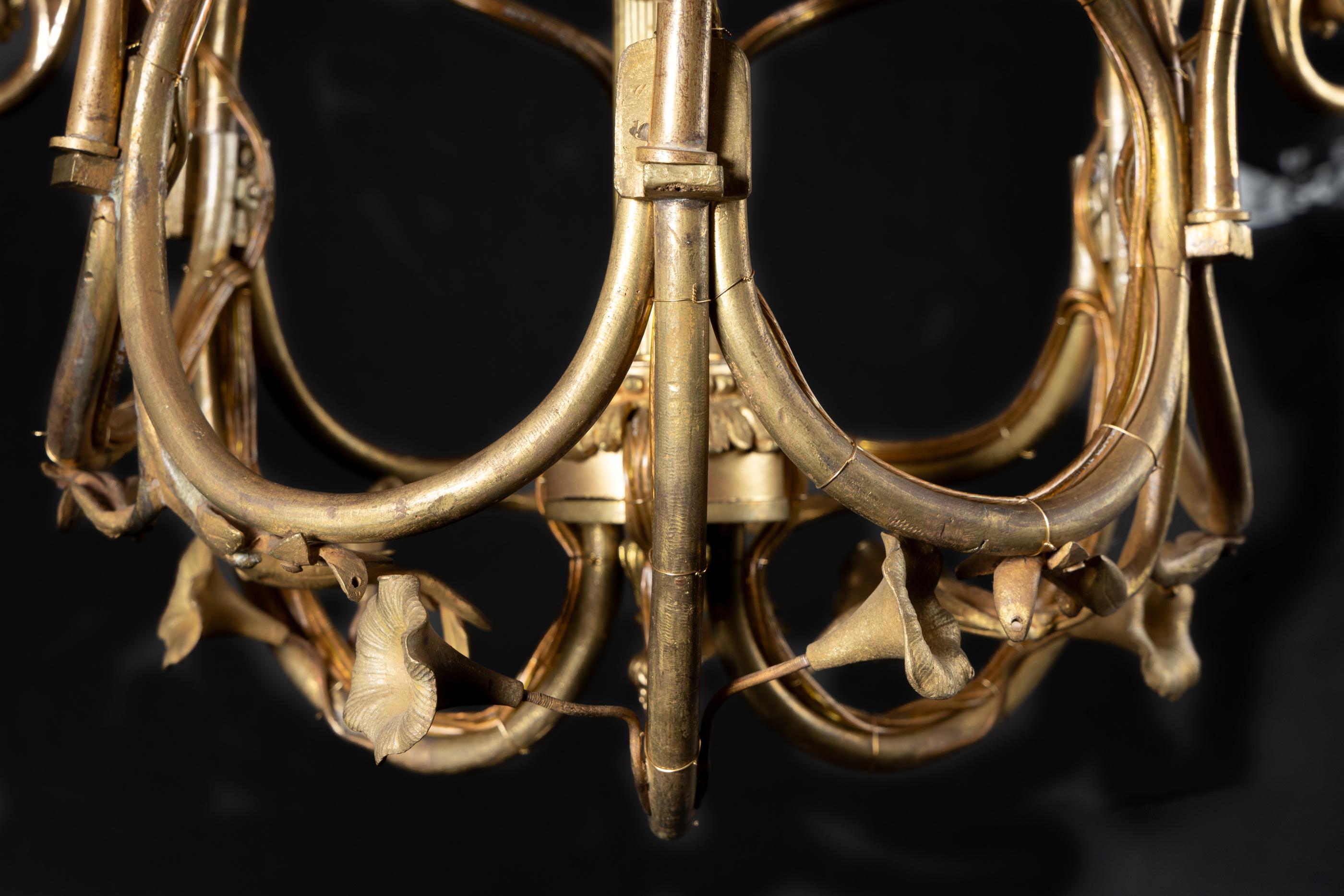 Beautiful and Unique French Art Nouveau Bronze Chandelier in vendita 5